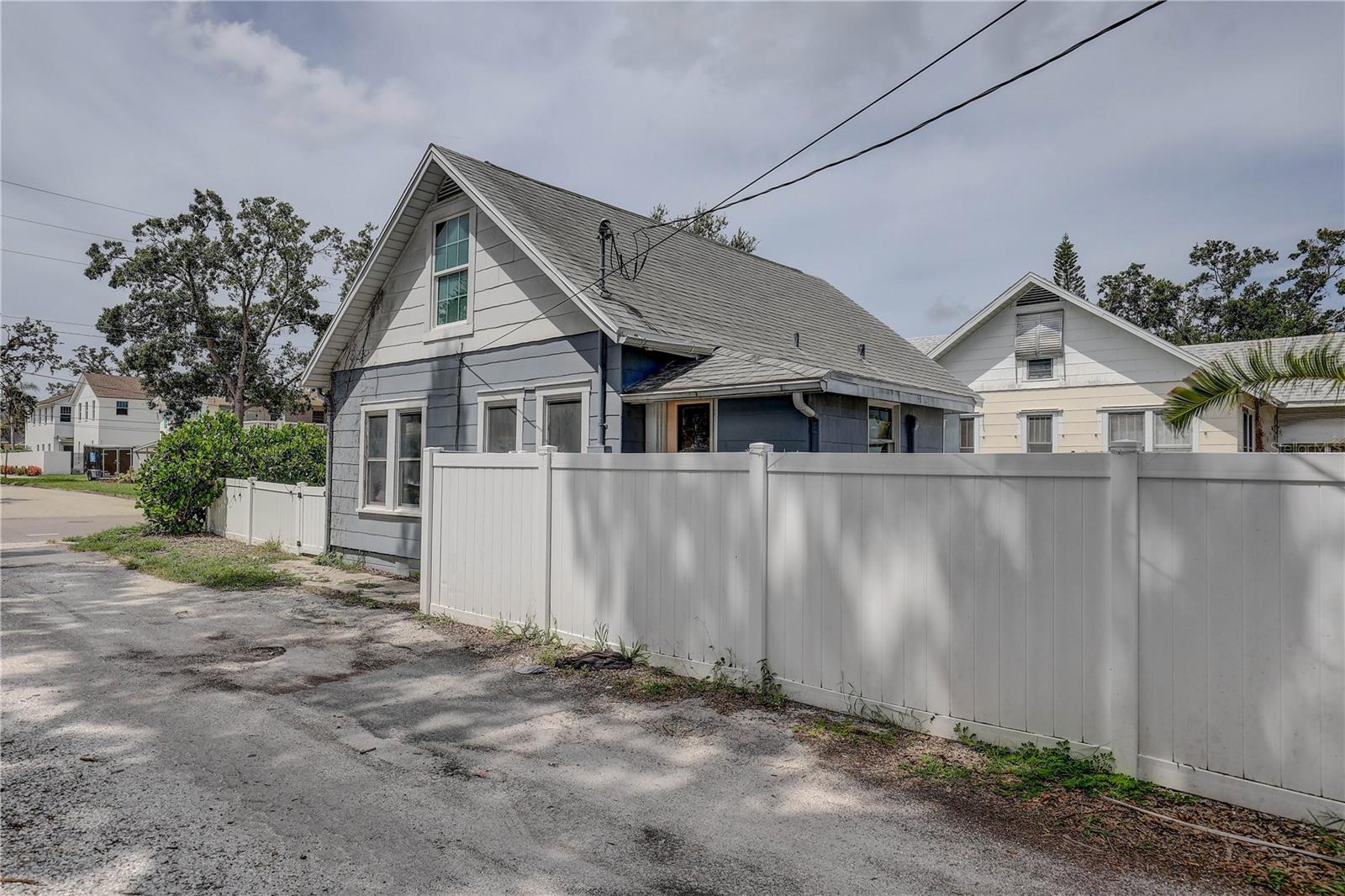 Image 39 of 53 For 783 30th Avenue N