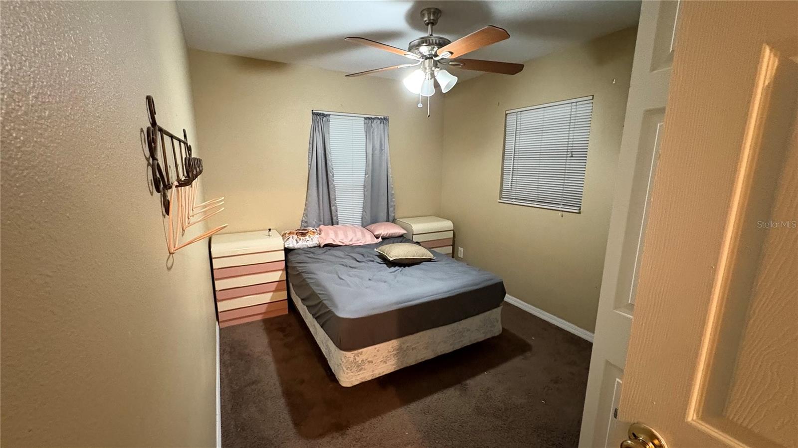 Image 11 of 16 For 3711 Temple Street