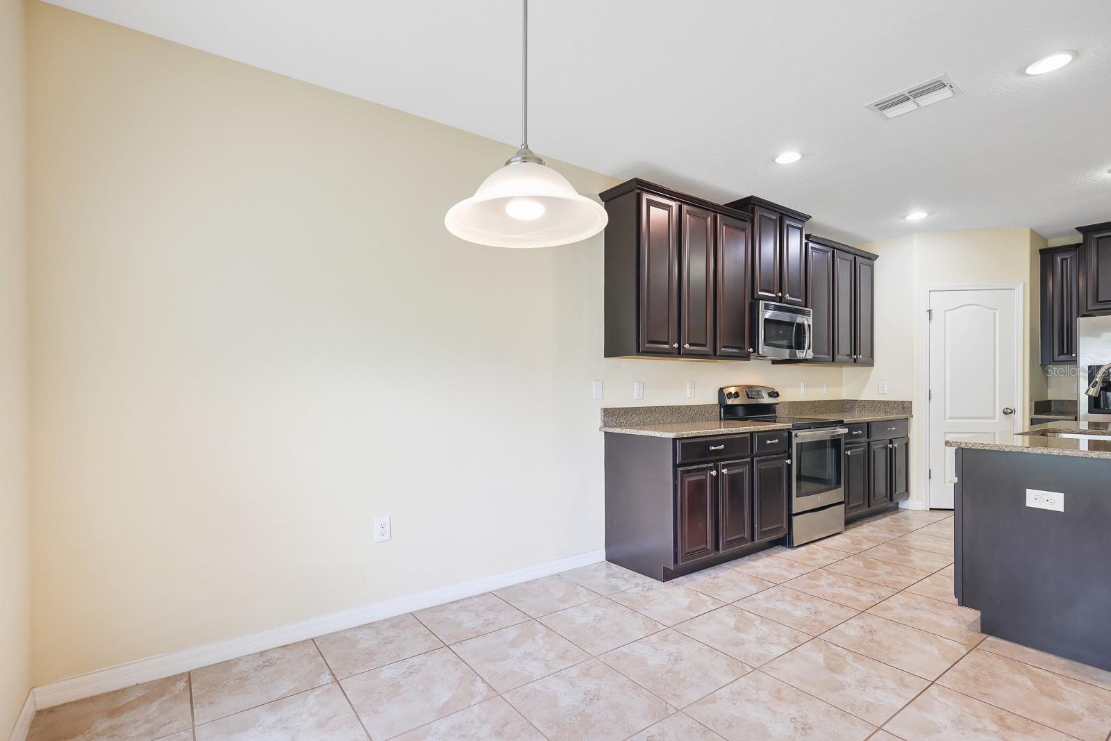 Image 13 of 36 For 2724 Garden Falls Drive