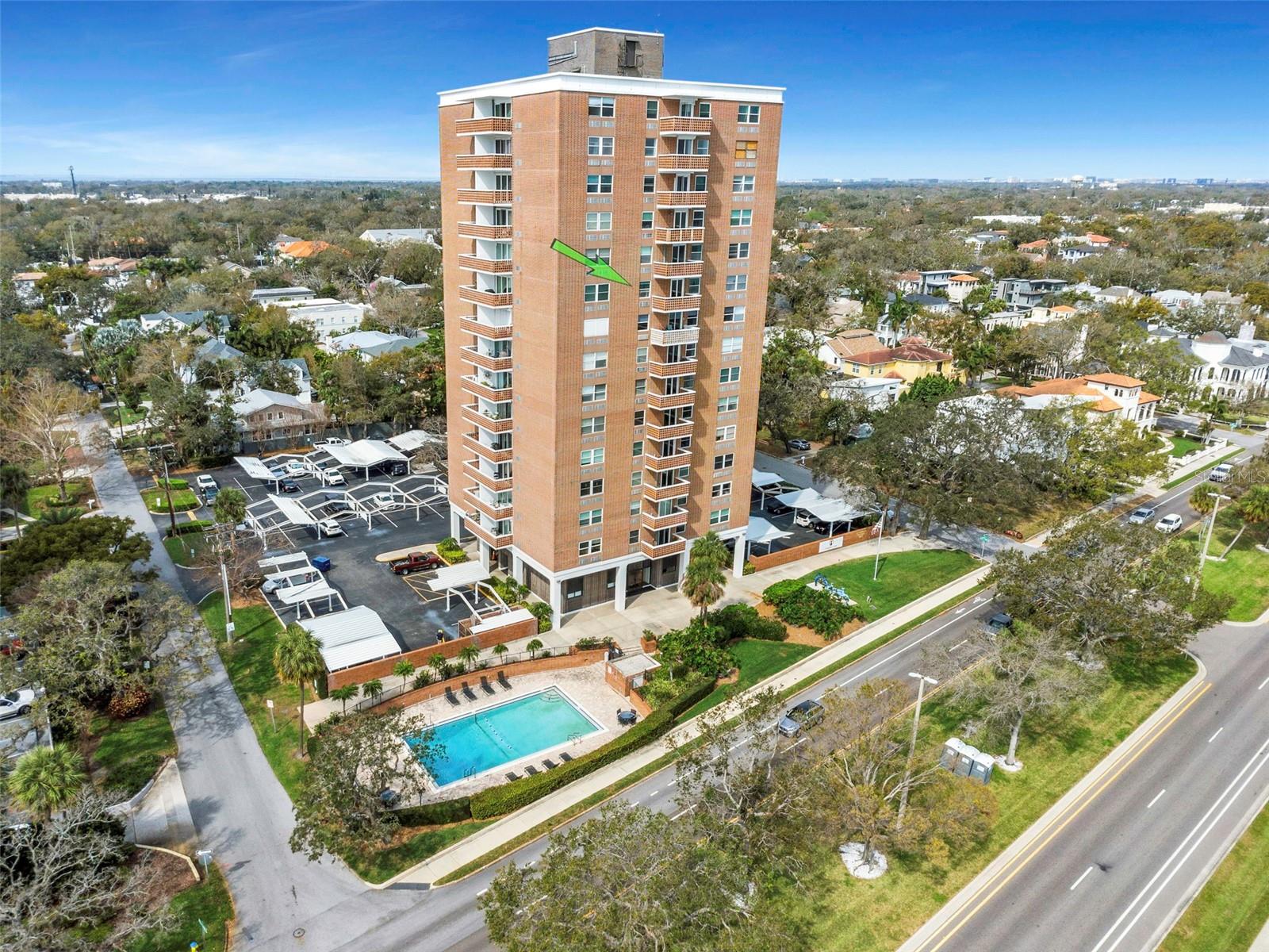 Image 2 of 32 For 4015 Bayshore Boulevard 11a