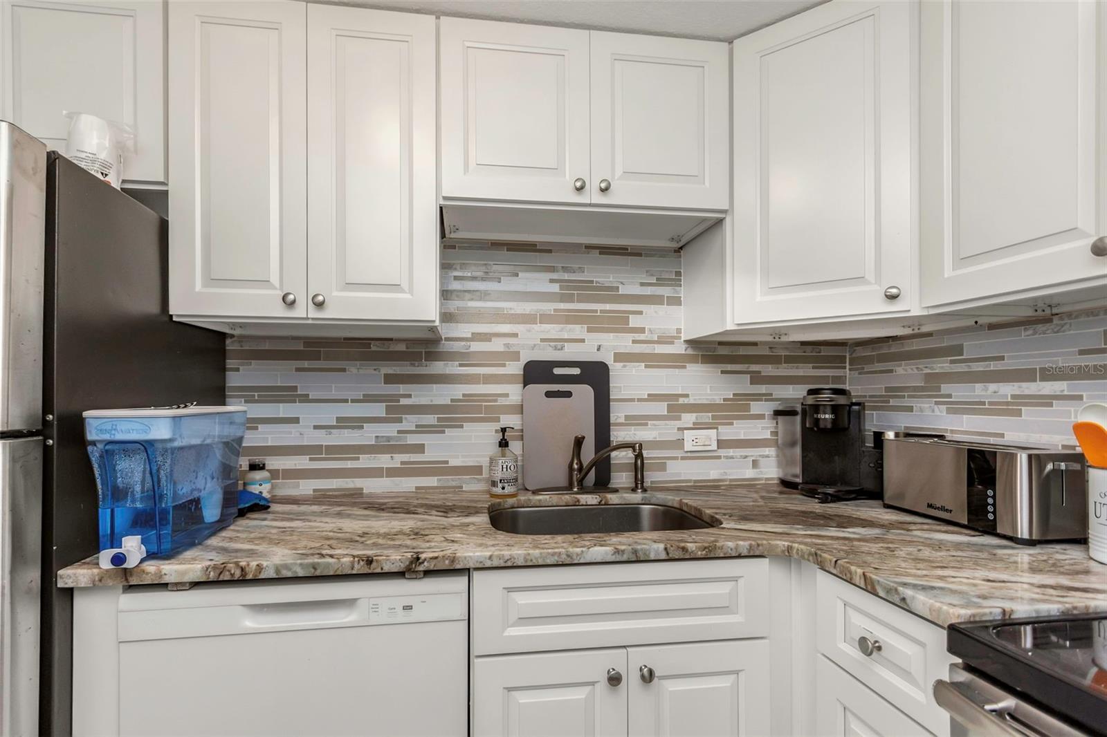 Image 24 of 32 For 4015 Bayshore Boulevard 11a