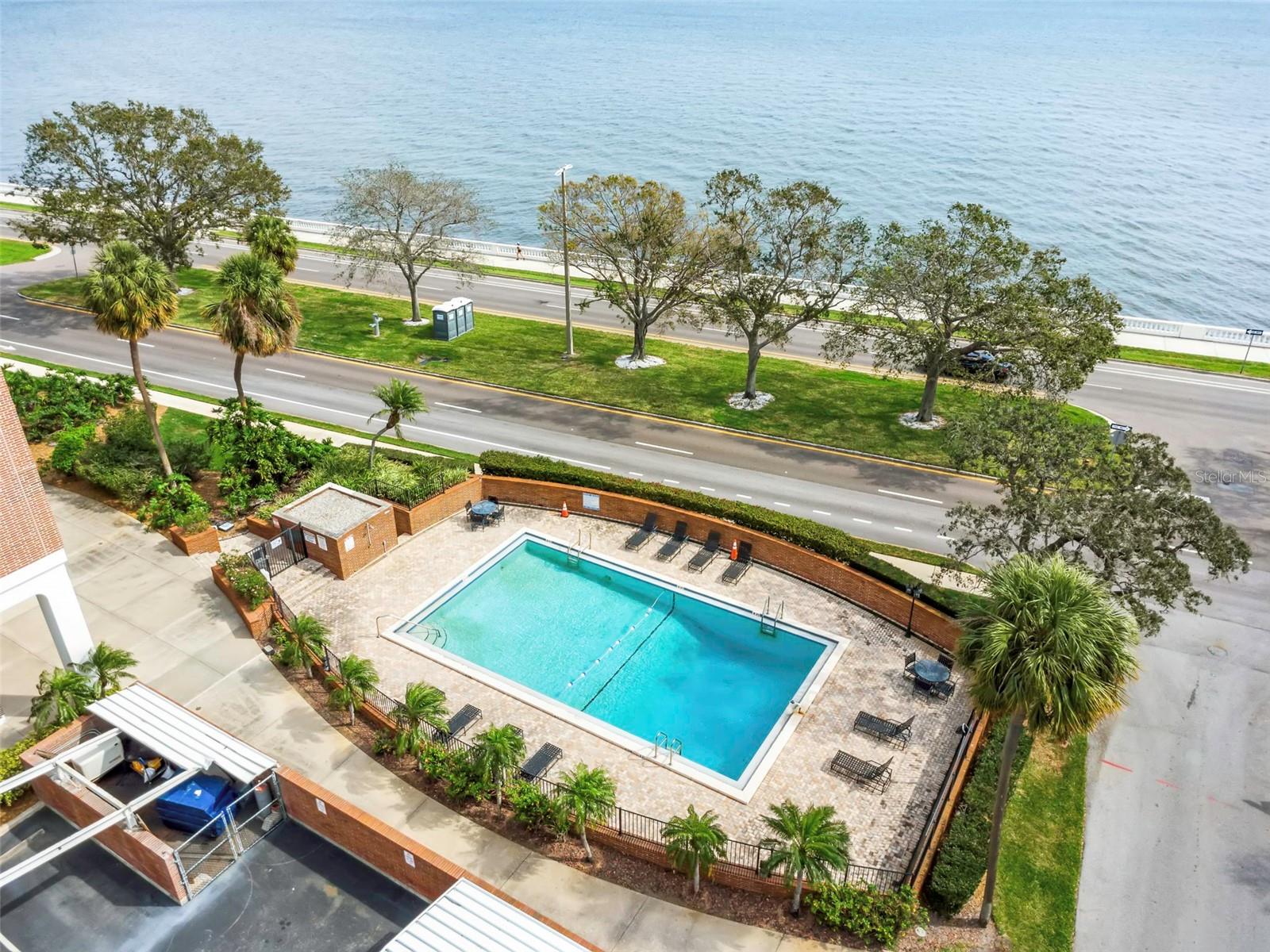 Image 5 of 32 For 4015 Bayshore Boulevard 11a