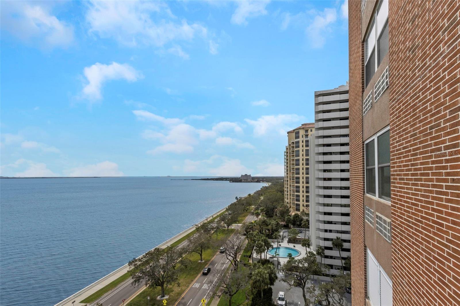 Image 9 of 32 For 4015 Bayshore Boulevard 11a
