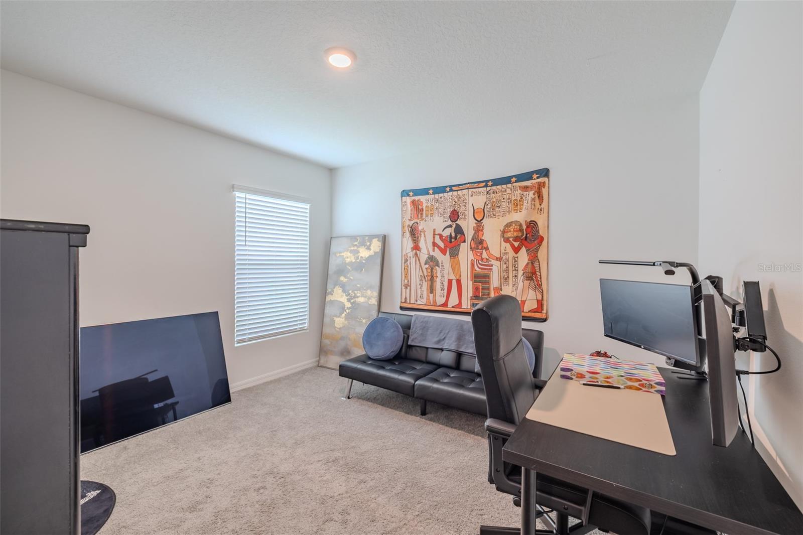 Listing photo id 8 for 802 Ace Outlaw Avenue