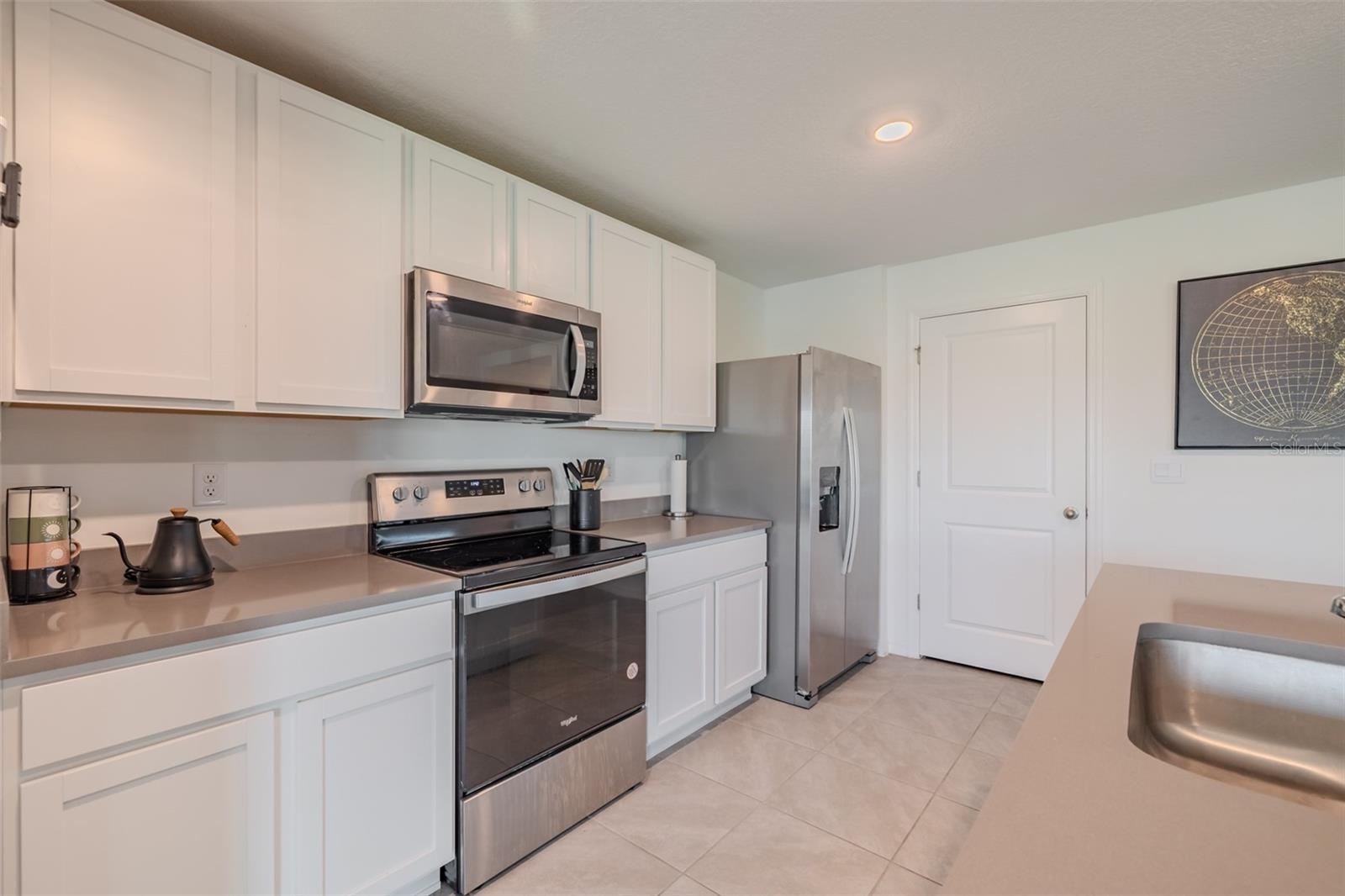 Listing photo id 15 for 802 Ace Outlaw Avenue