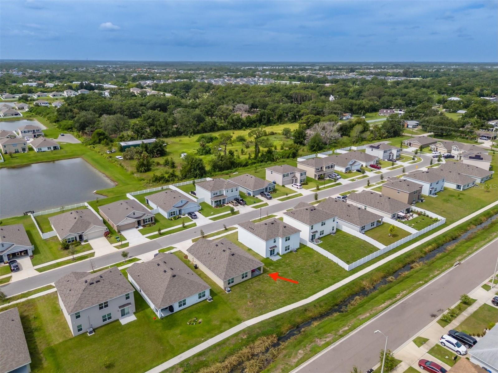 Listing photo id 35 for 802 Ace Outlaw Avenue