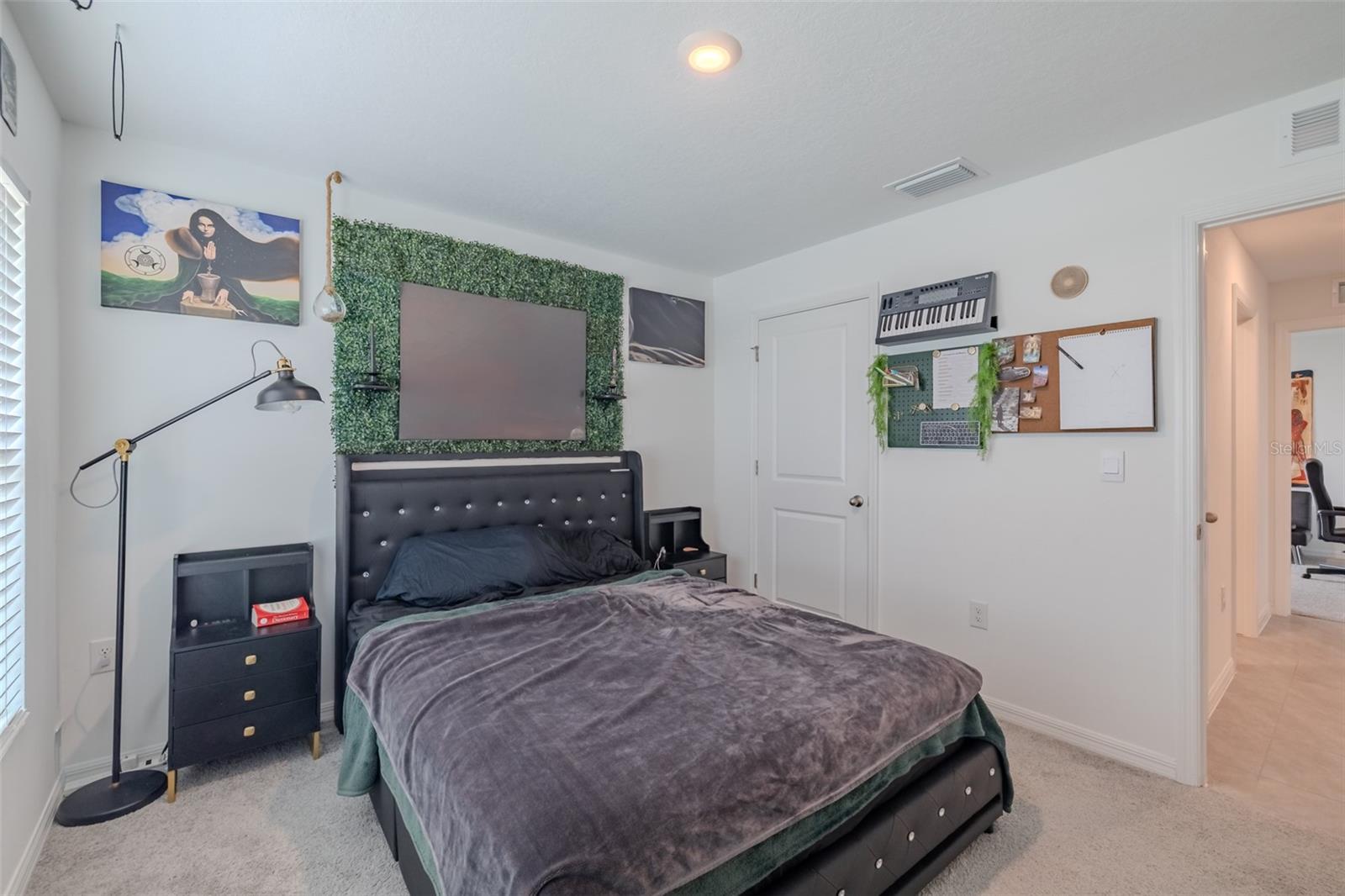 Listing photo id 5 for 802 Ace Outlaw Avenue