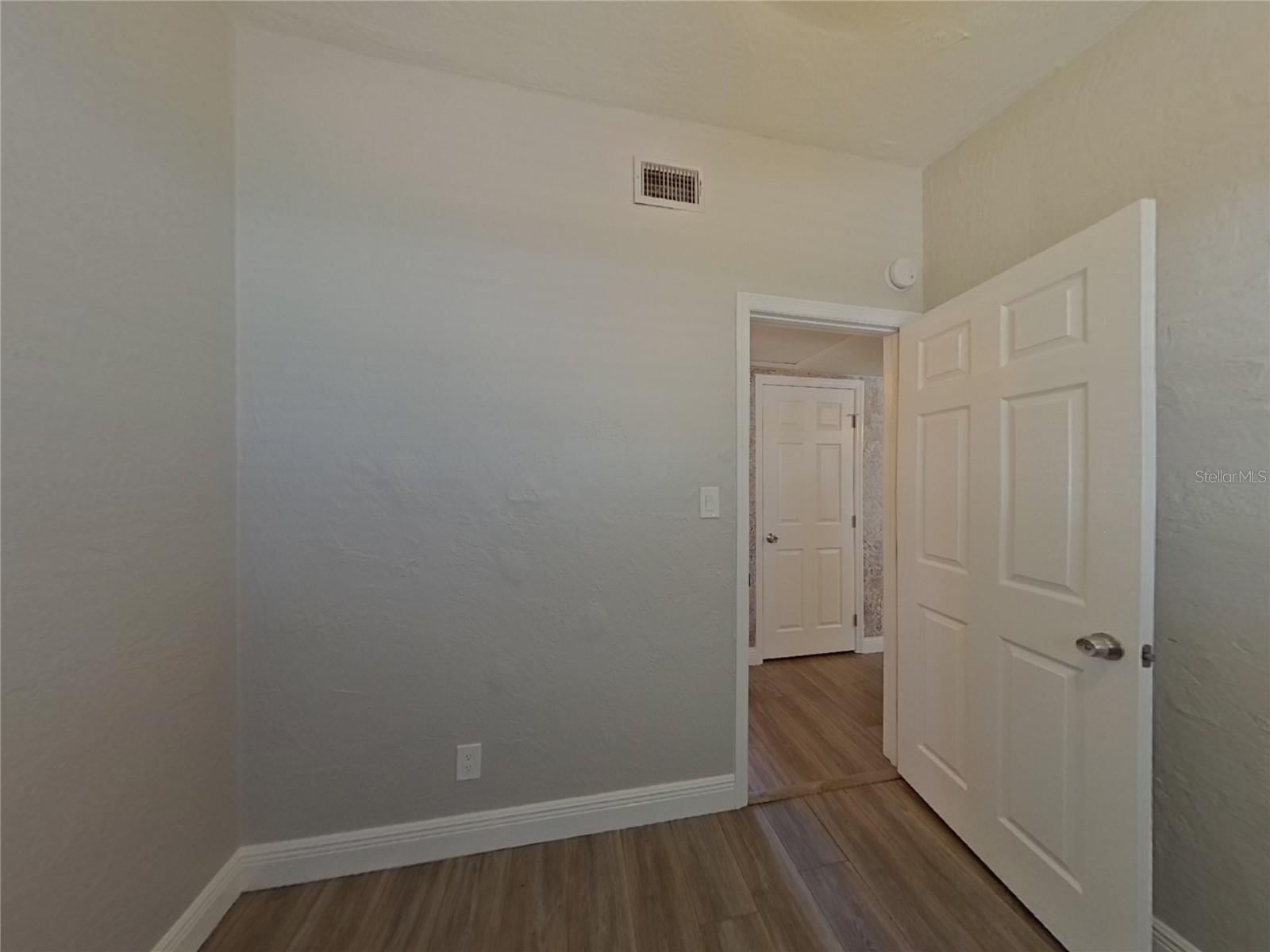 Image 11 of 20 For 6193 39th Avenue N