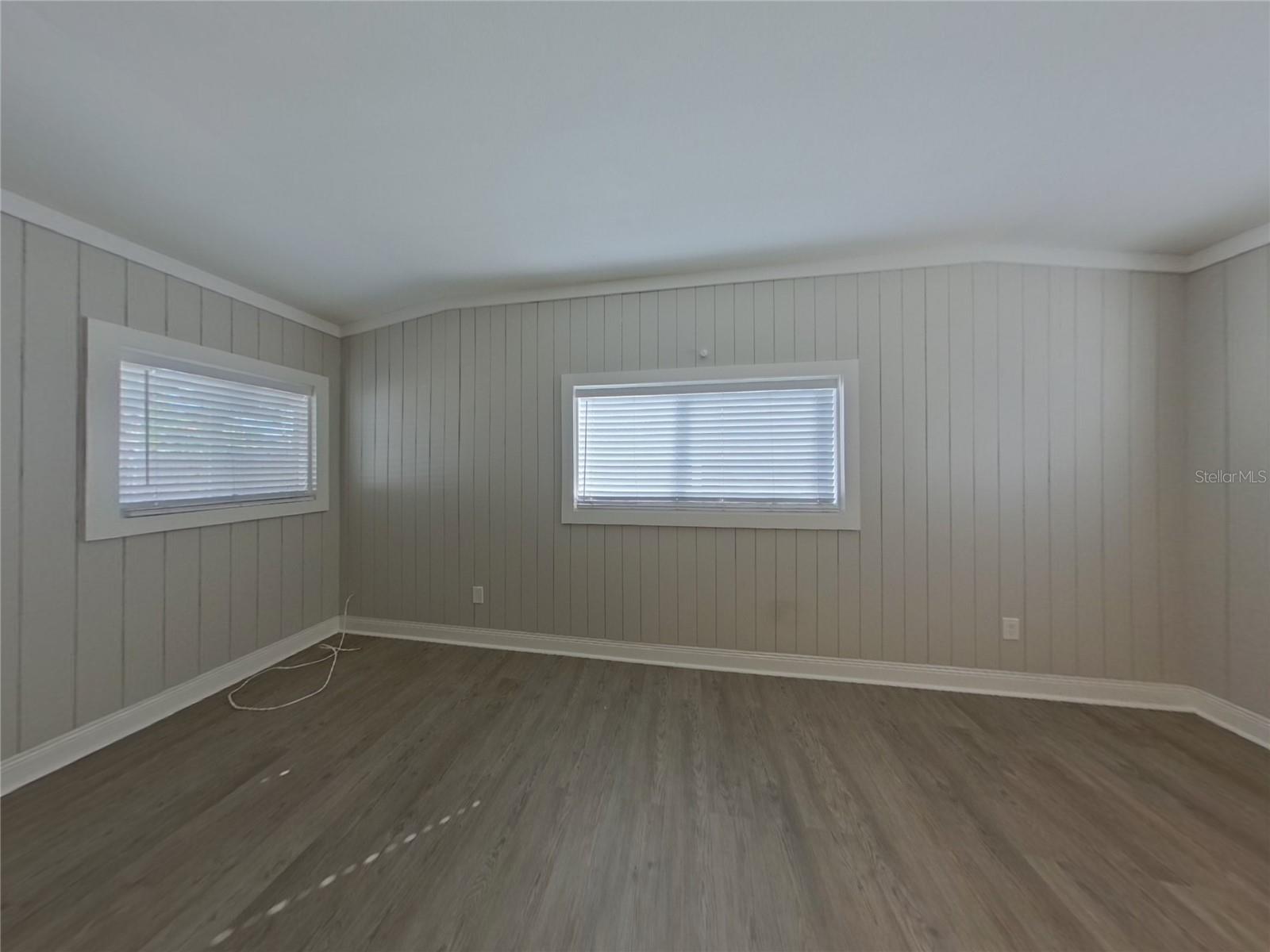 Image 2 of 20 For 6193 39th Avenue N