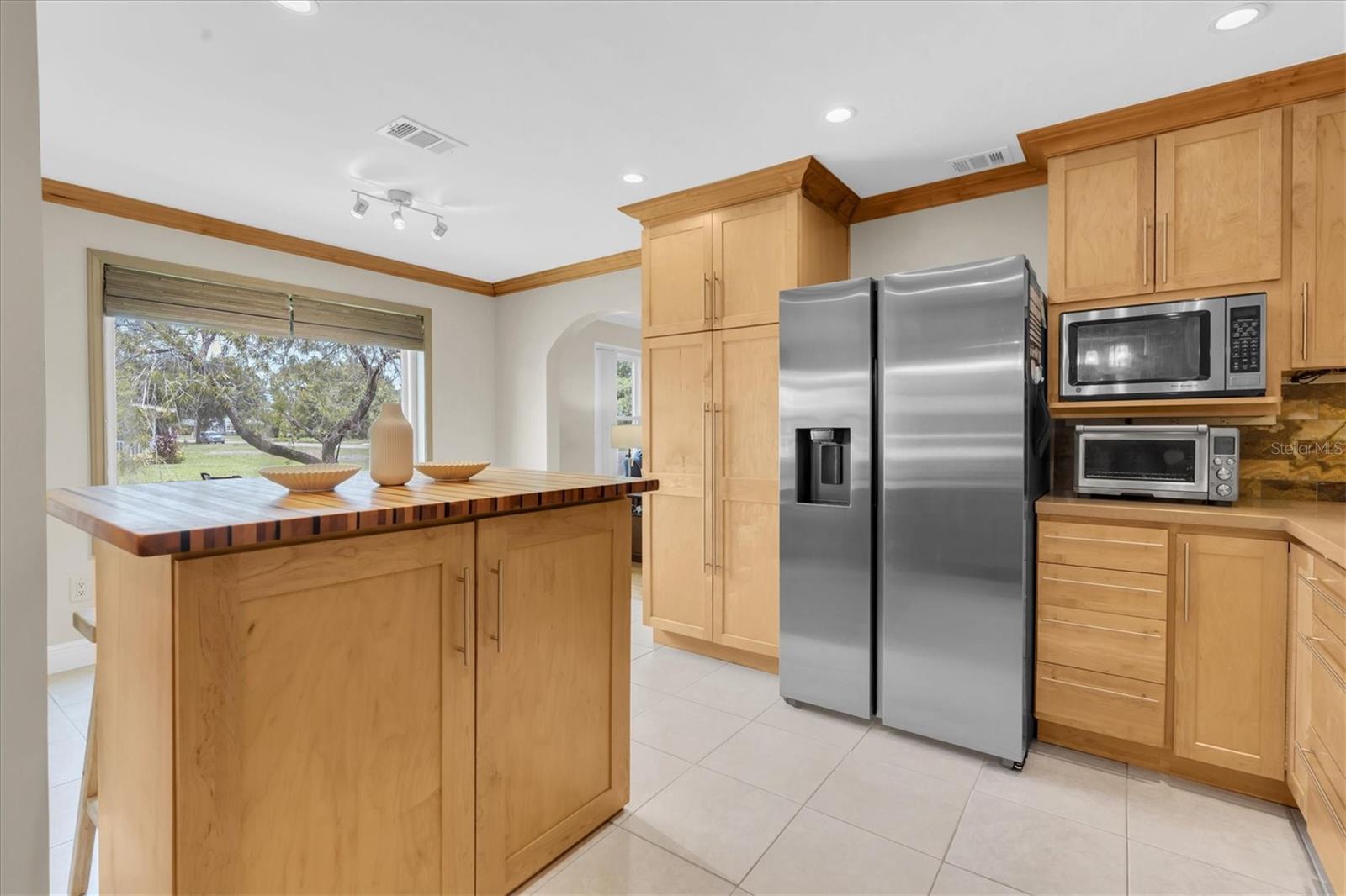 Image 15 of 59 For 4062 9th Avenue N