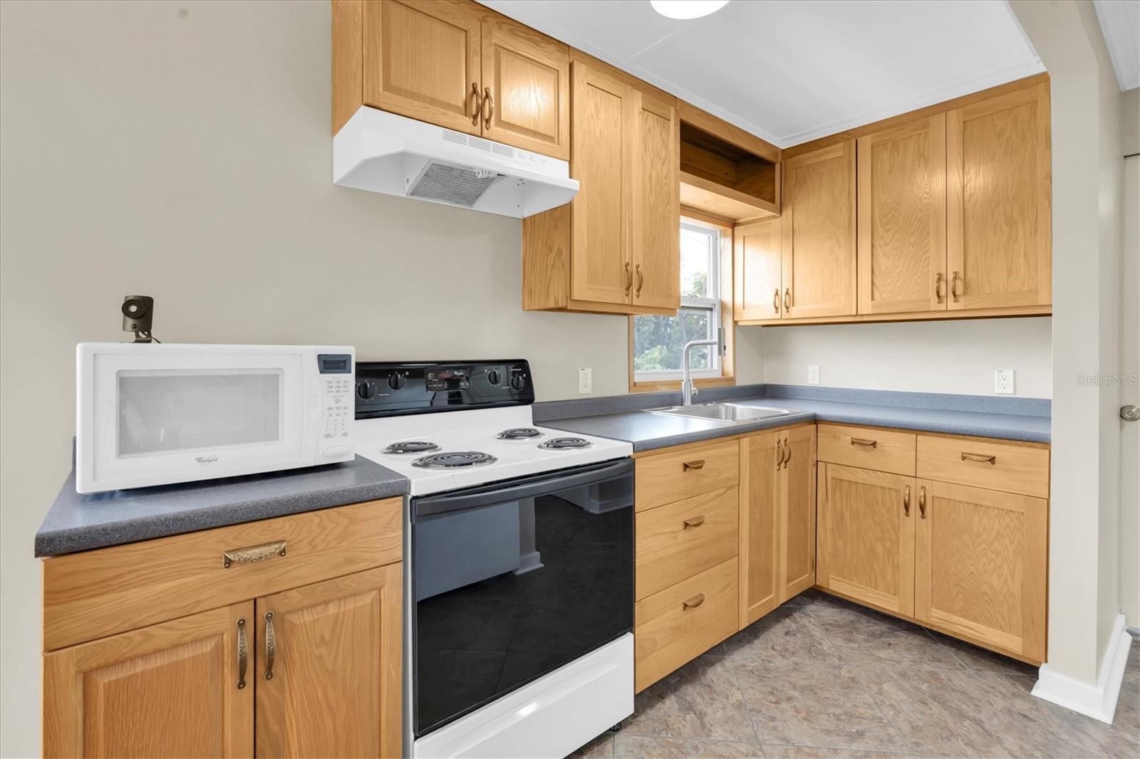 Image 41 of 59 For 4062 9th Avenue N