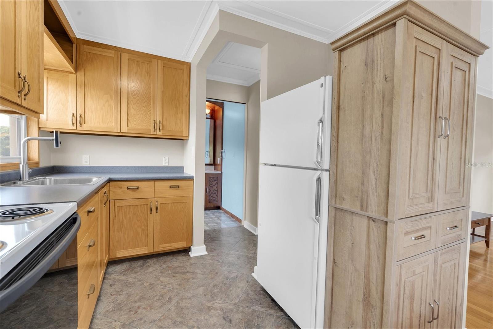 Image 42 of 59 For 4062 9th Avenue N
