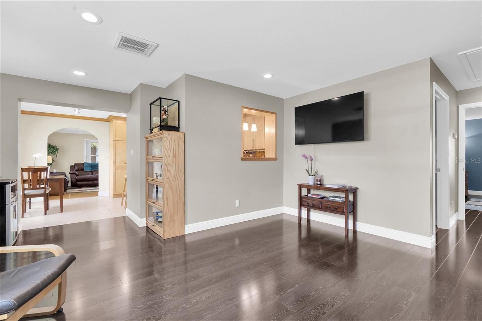 Image 9 of 59 For 4062 9th Avenue N