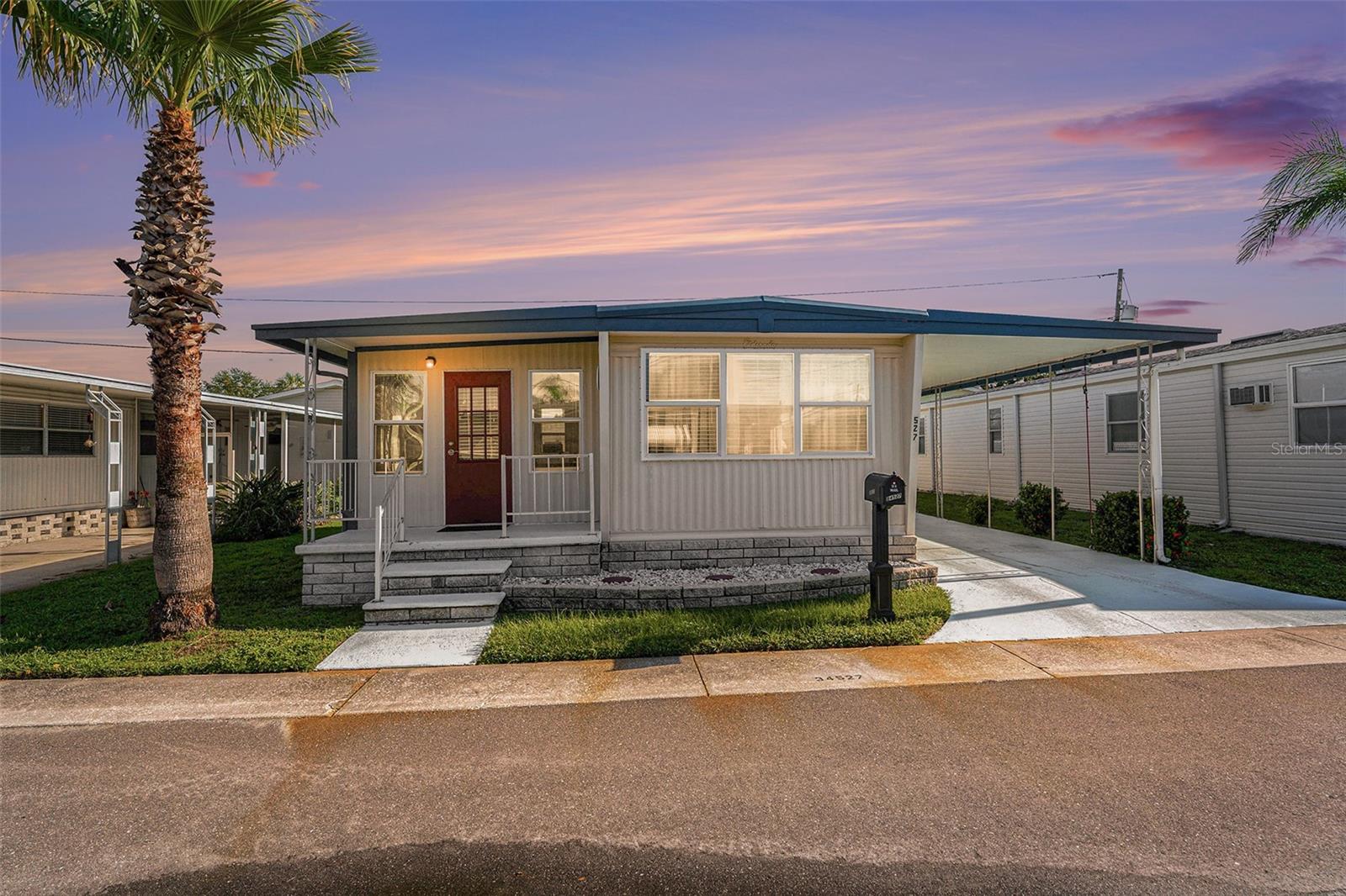 Image 20 of 27 For 34527 Violet Drive N