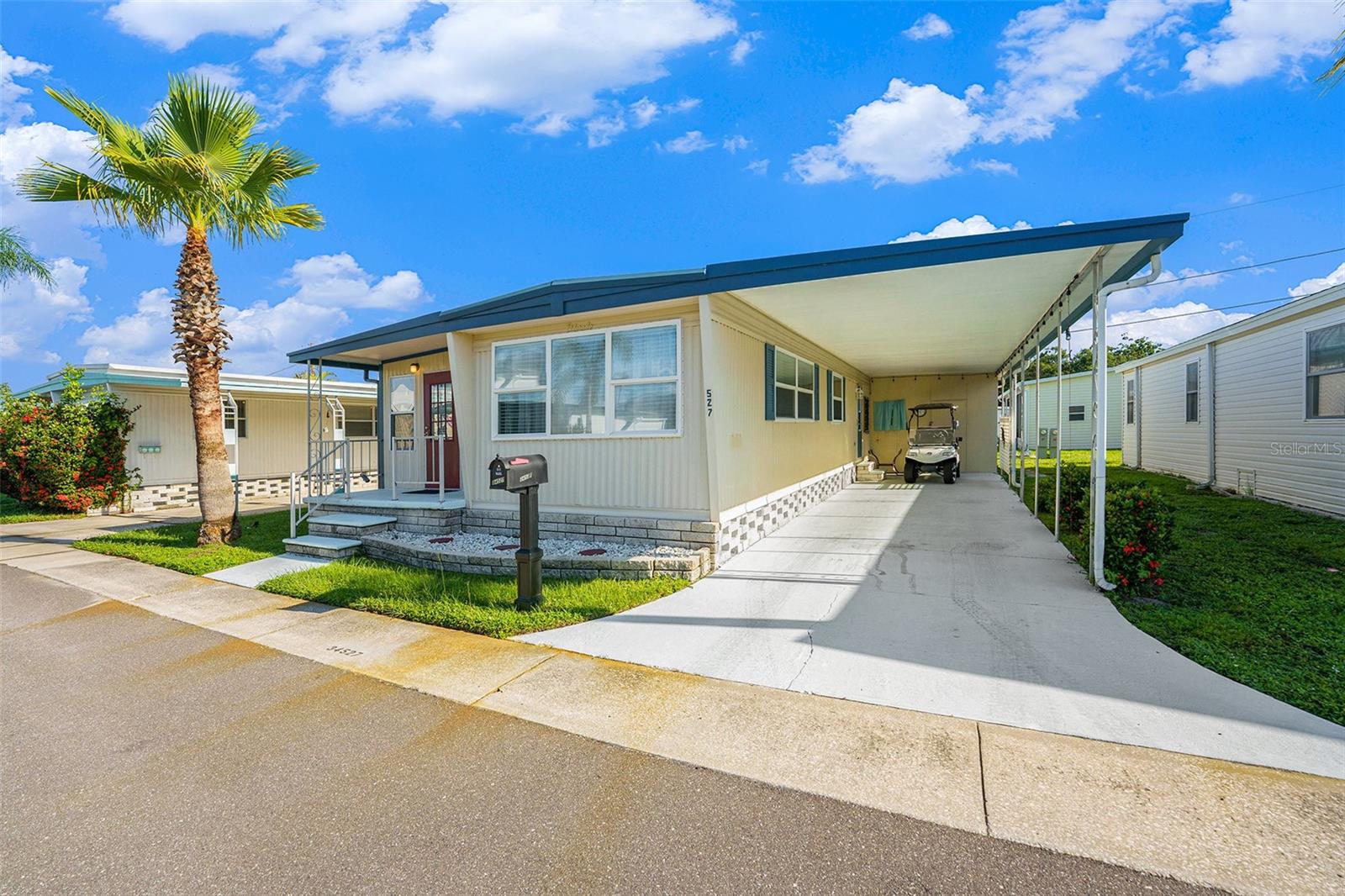 Image 22 of 27 For 34527 Violet Drive N