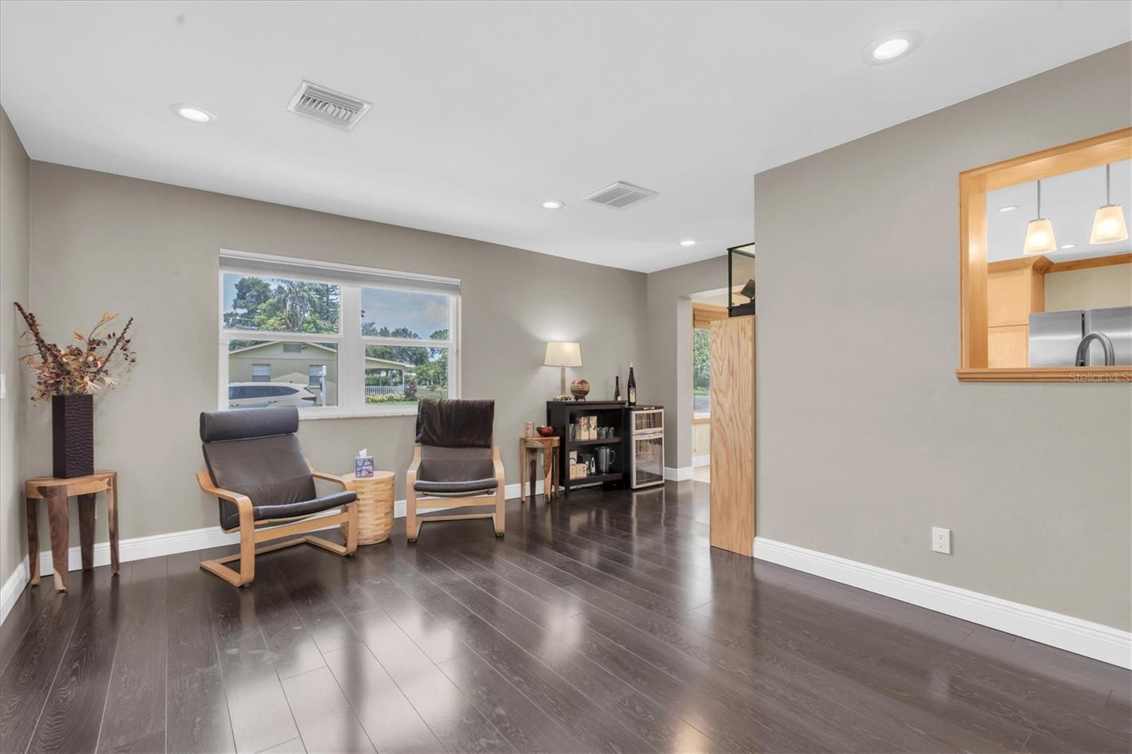 Image 16 of 63 For 4062 9th Avenue N