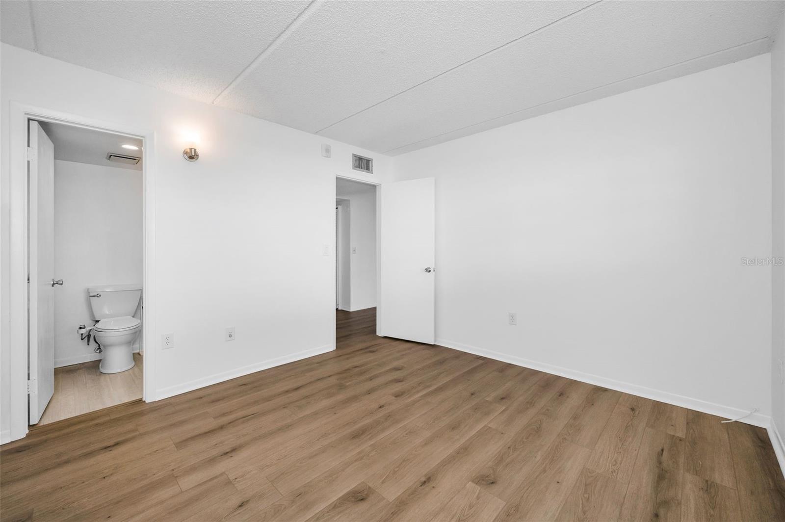 Image 43 of 93 For 320 Bayshore Boulevard 107