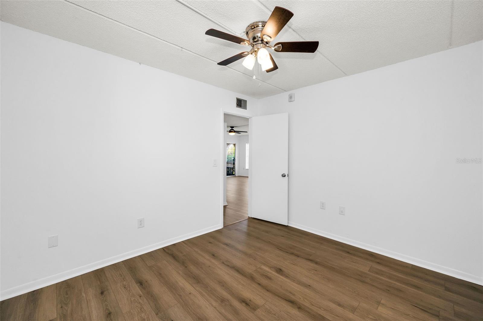 Image 48 of 93 For 320 Bayshore Boulevard 107