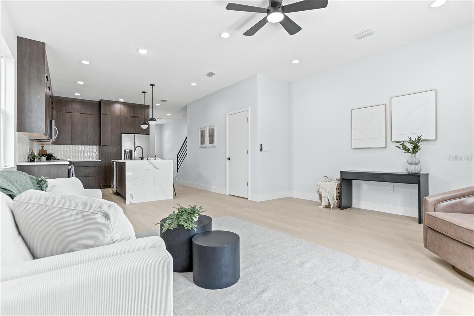 Image 14 of 28 For 2512 Chestnut Street 2