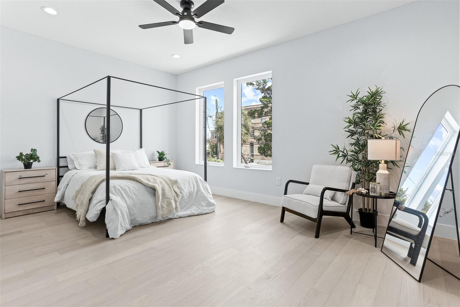 Image 15 of 28 For 2512 Chestnut Street 2