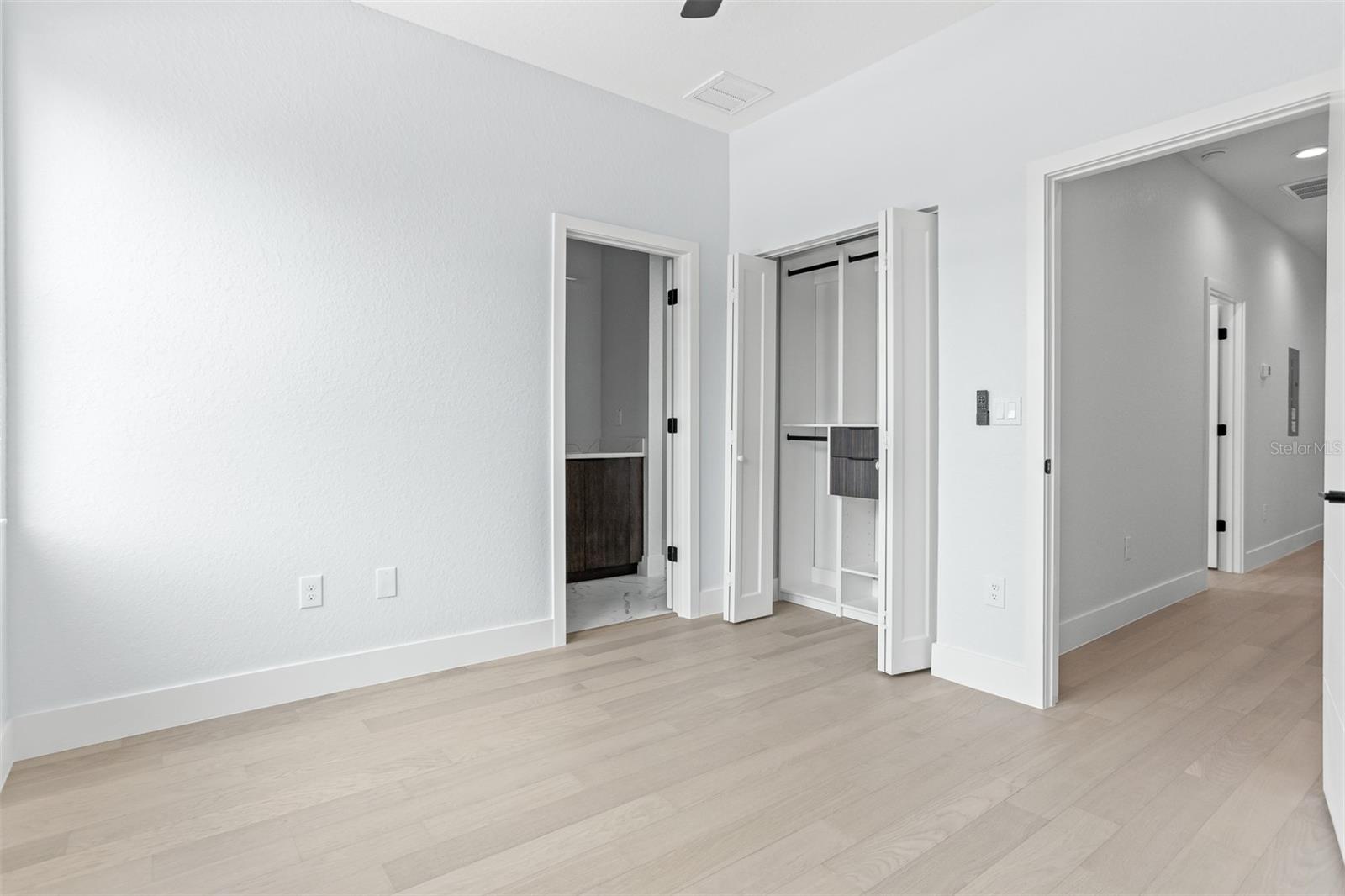 Image 26 of 28 For 2512 Chestnut Street 2