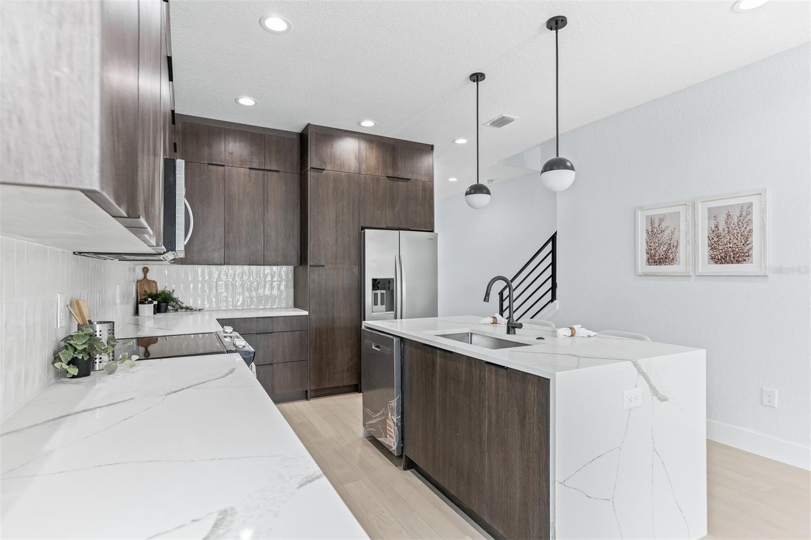 Image 7 of 28 For 2512 Chestnut Street 2