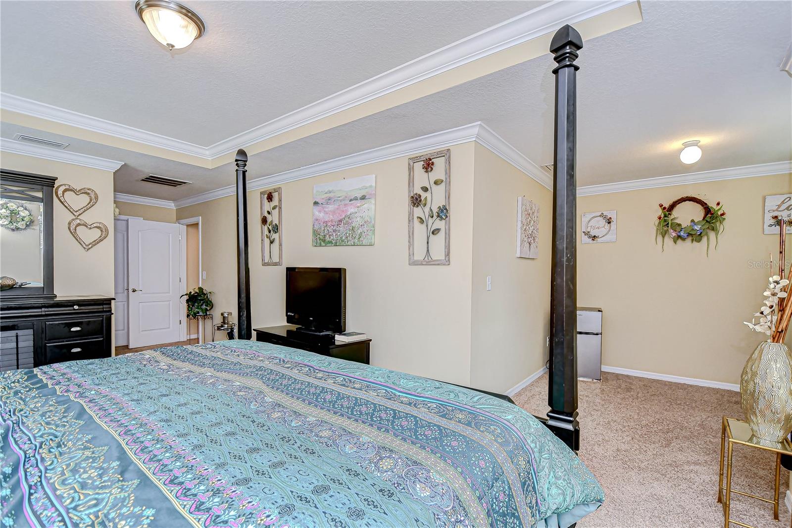 Image 45 of 100 For 2499 Calvano Drive