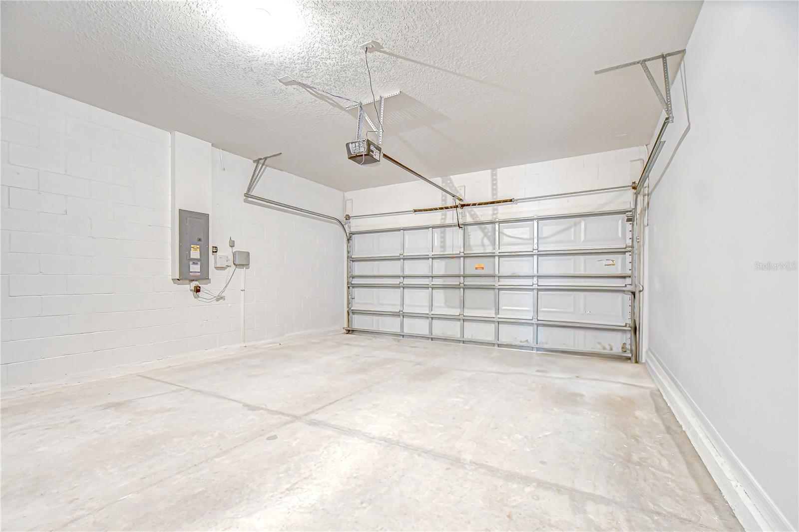 Image 73 of 100 For 2499 Calvano Drive