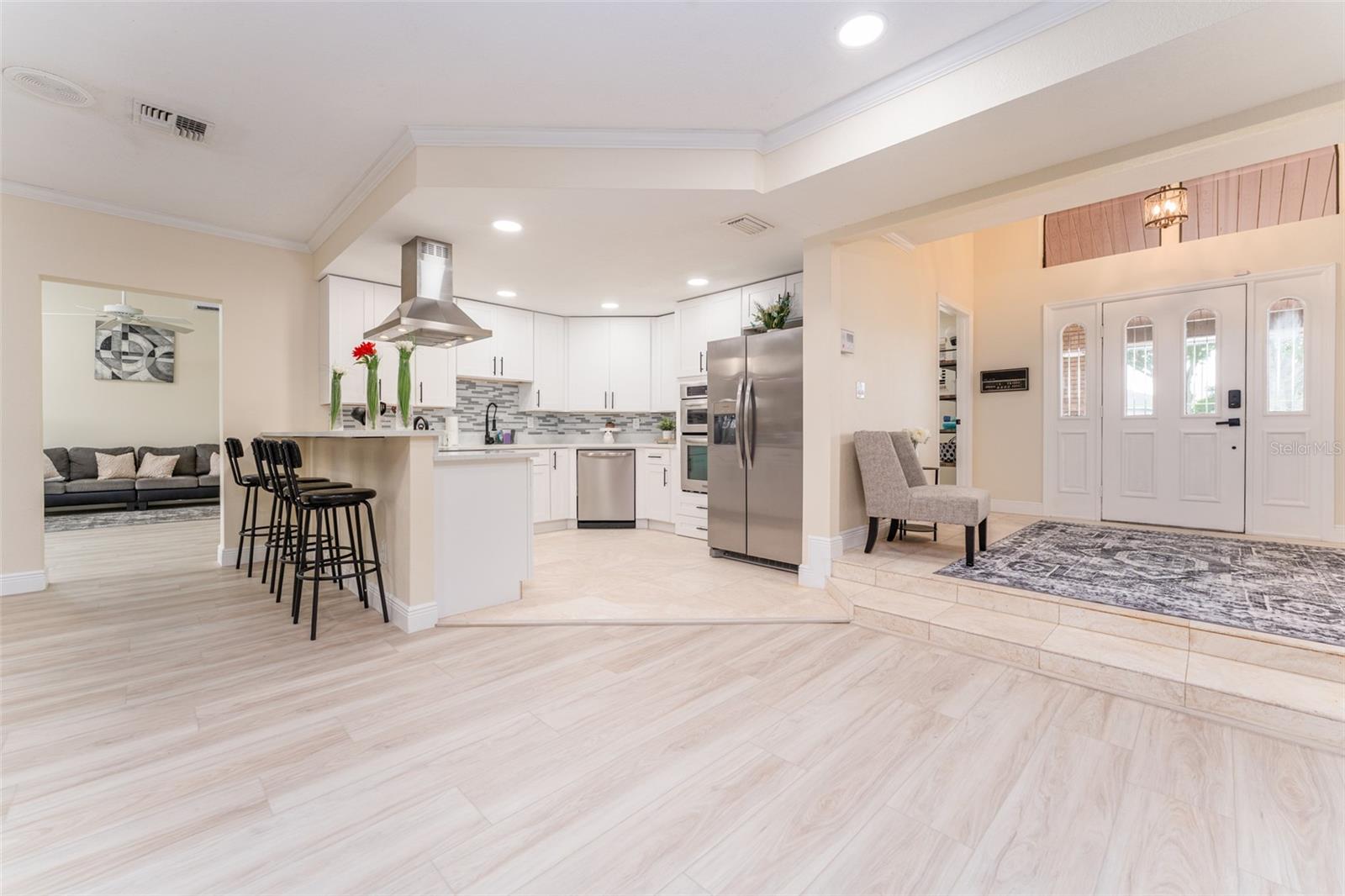 Image 11 of 59 For 6151 Silver Oaks Drive