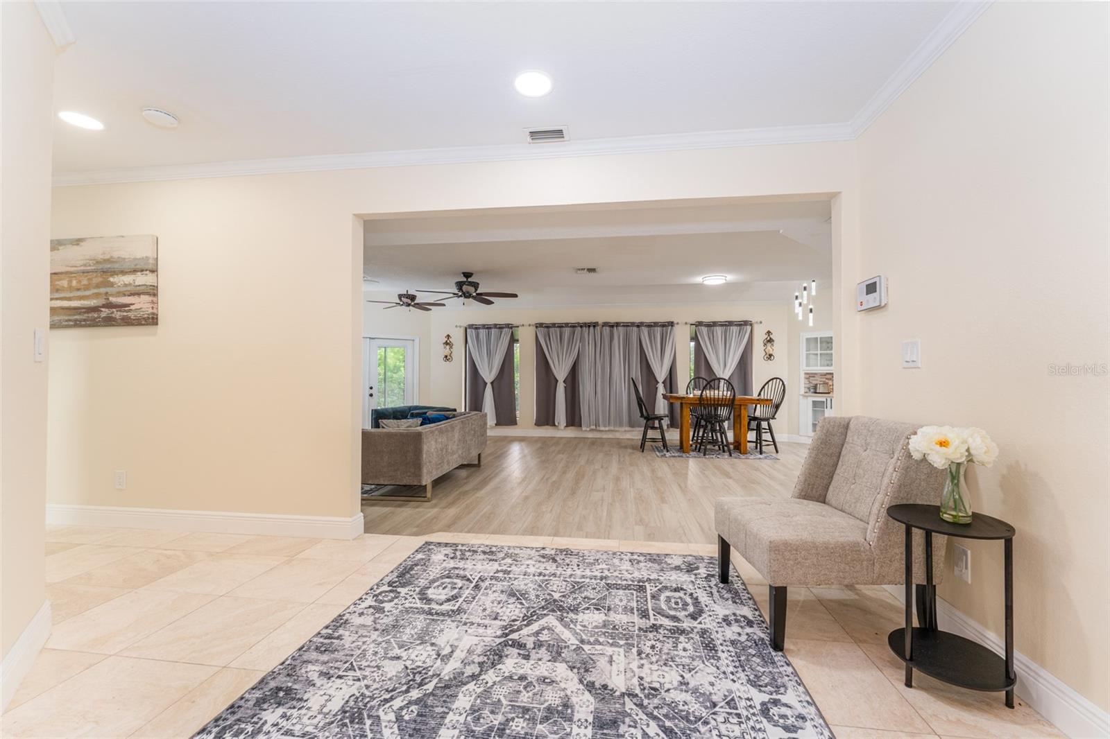 Image 12 of 59 For 6151 Silver Oaks Drive