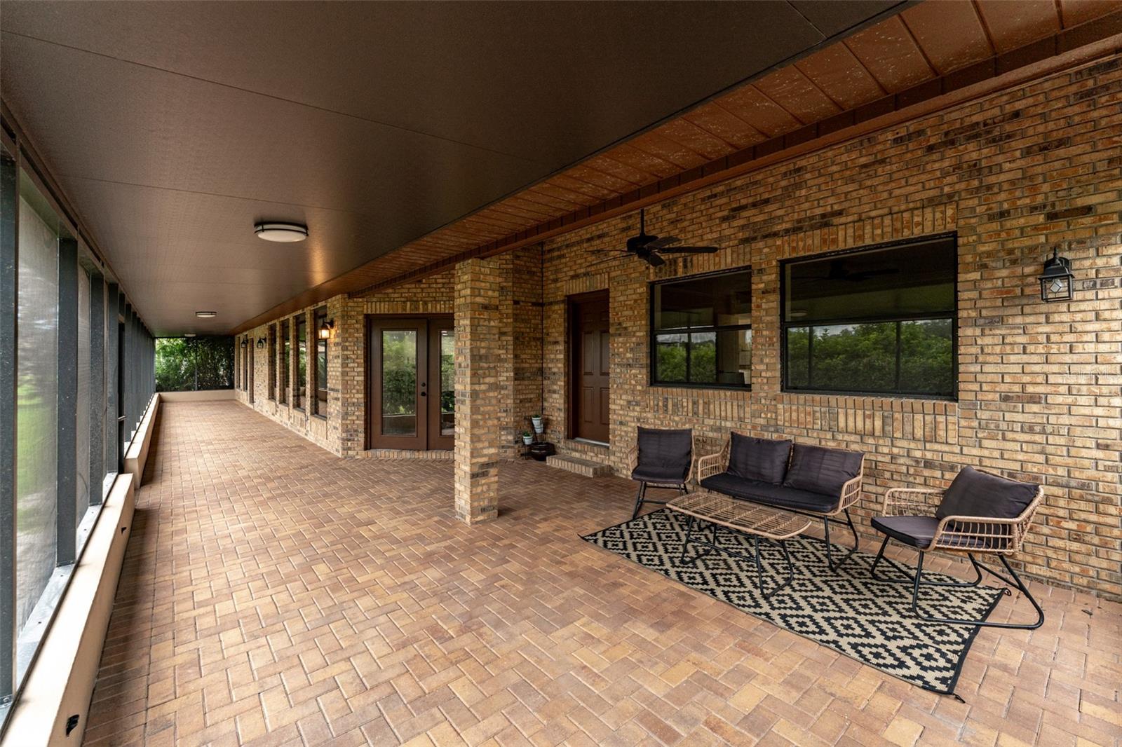 Image 39 of 59 For 6151 Silver Oaks Drive