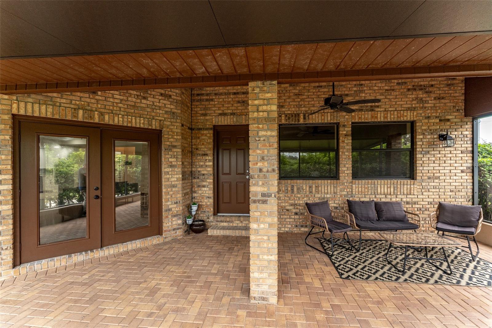 Image 40 of 59 For 6151 Silver Oaks Drive