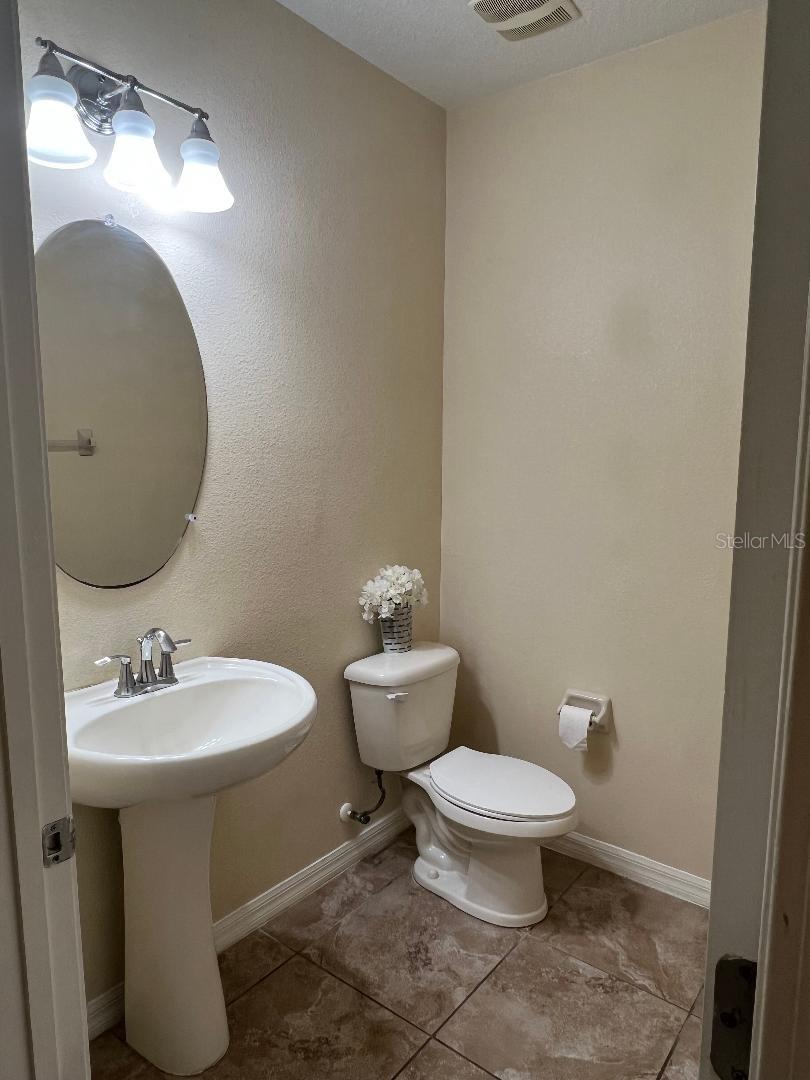 Image 10 of 23 For 1142 Ballard Green Place