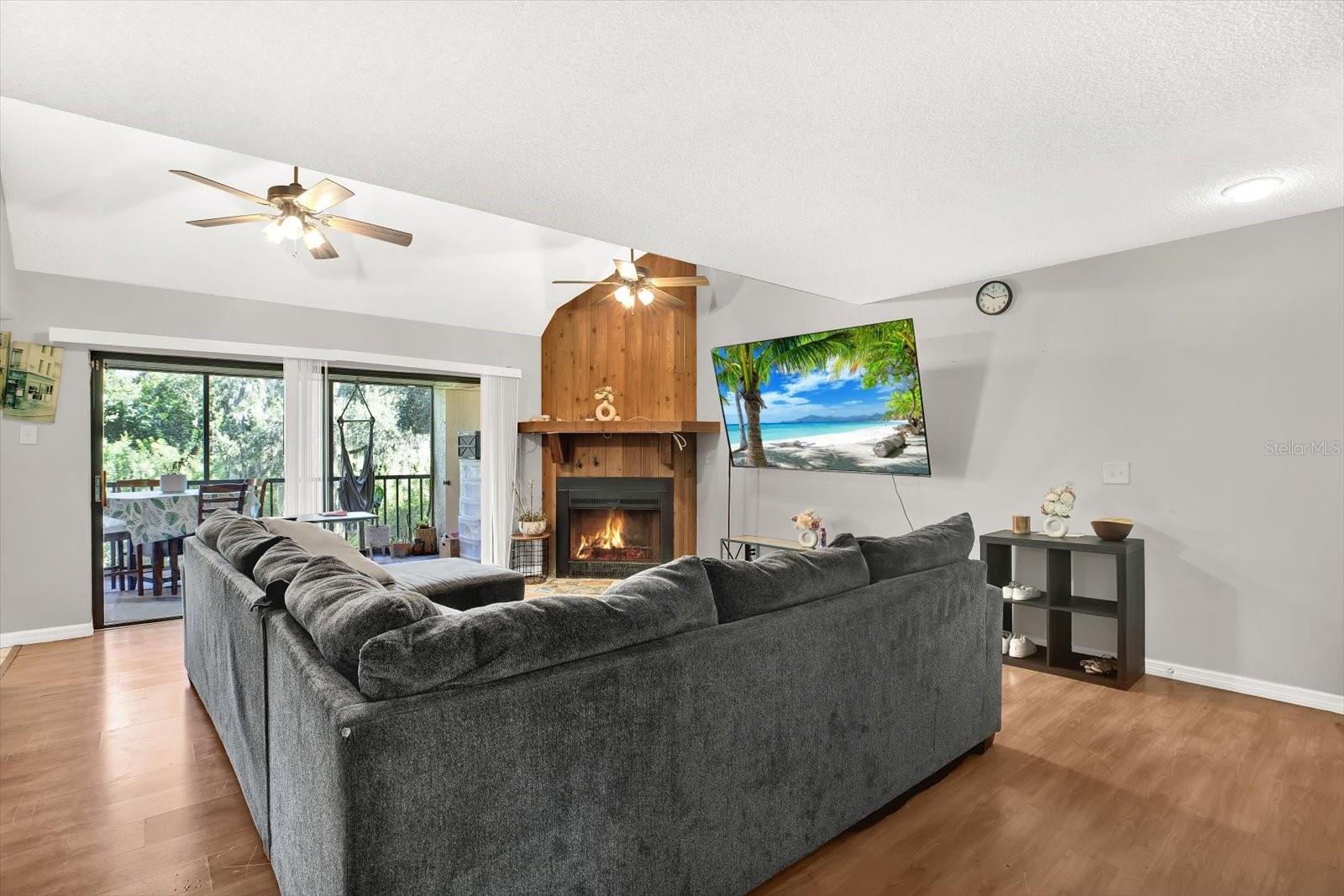 Image 4 of 25 For 5138 Puritan Circle 1322