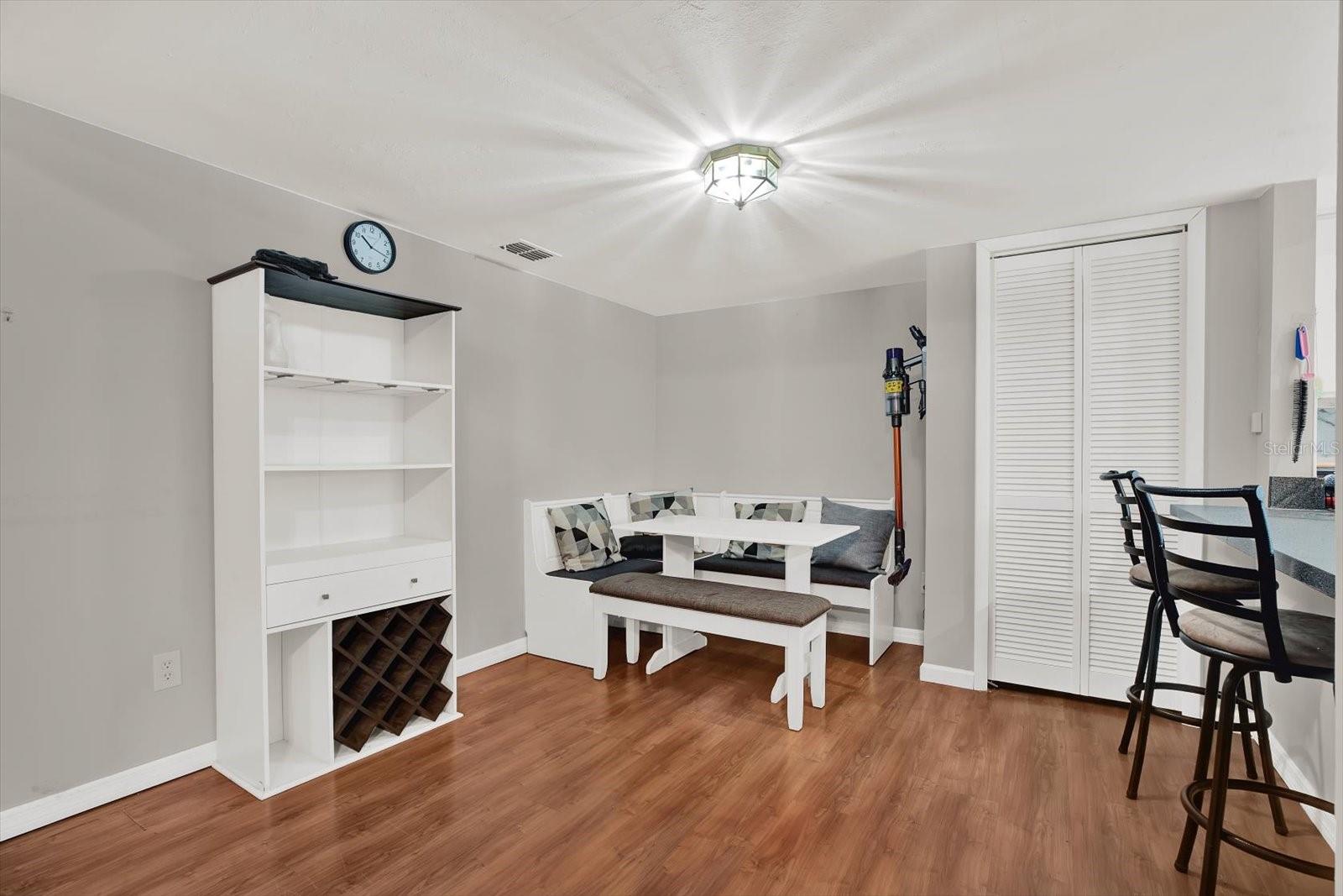 Image 9 of 25 For 5138 Puritan Circle 1322