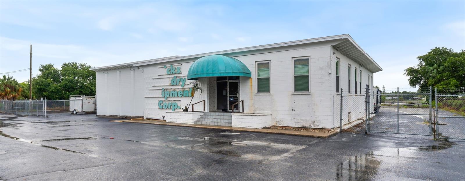 Image 2 of 18 For 4475 28th Street N