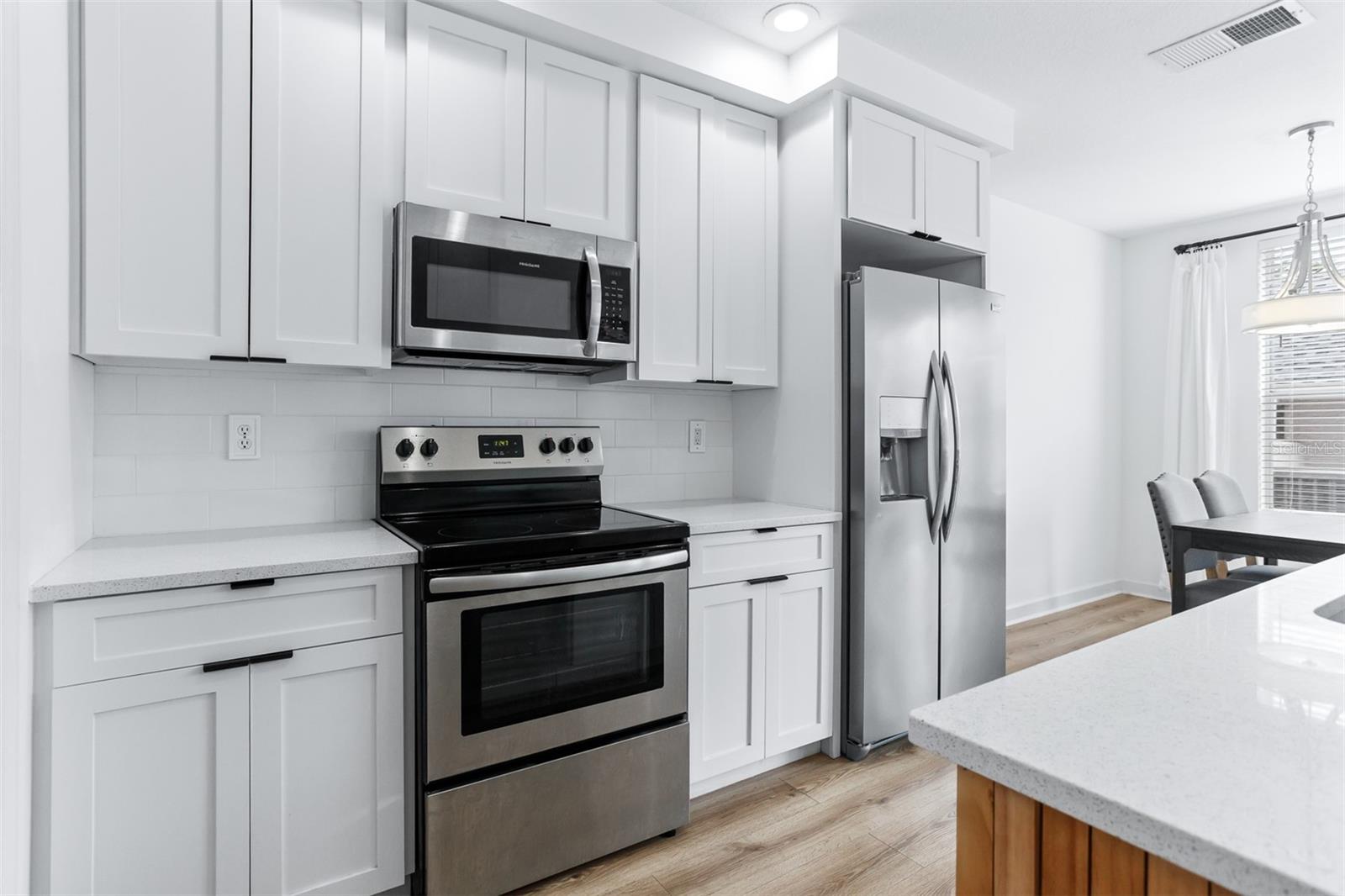 Image 16 of 46 For 7307 Saint Patrick Street E
