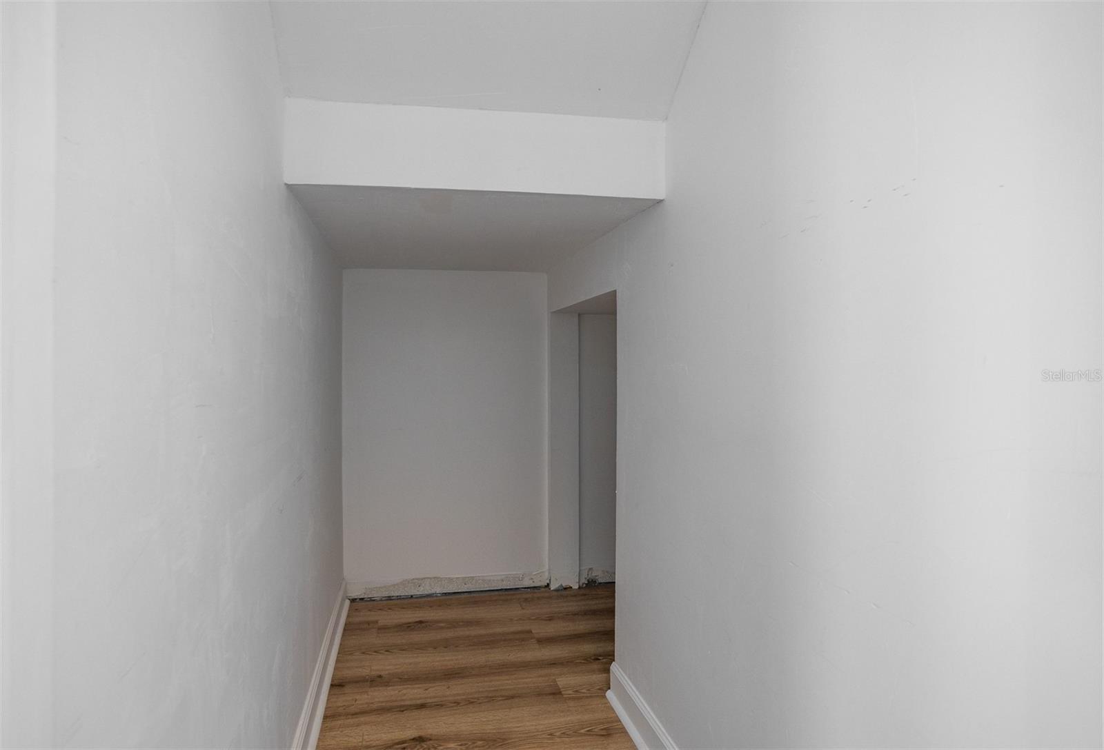 Image 27 of 46 For 7307 Saint Patrick Street E