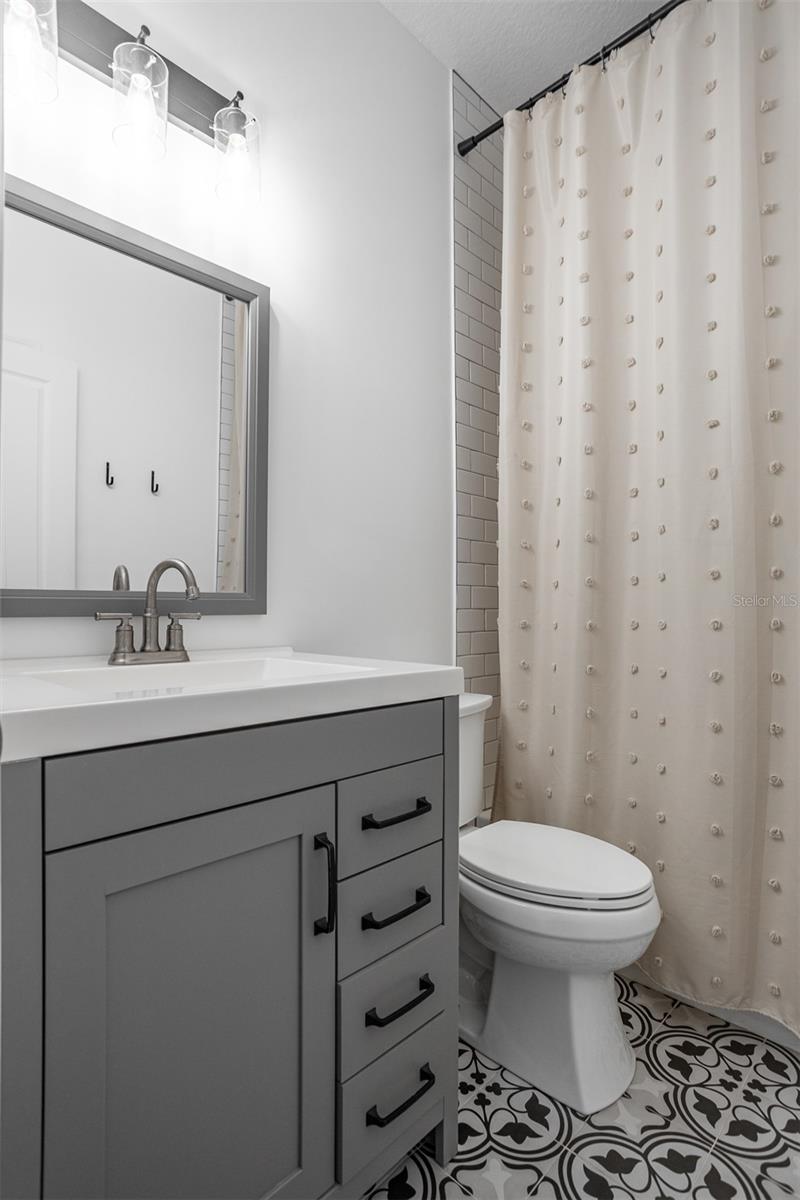 Image 35 of 46 For 7307 Saint Patrick Street E