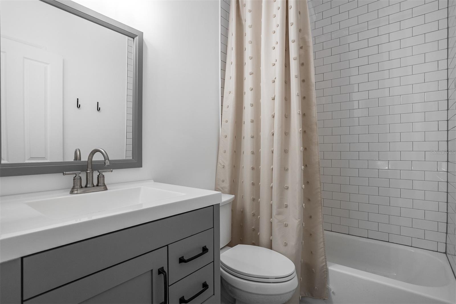 Image 36 of 46 For 7307 Saint Patrick Street E