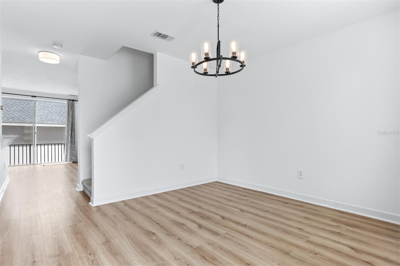 Image 4 of 46 For 7307 Saint Patrick Street E