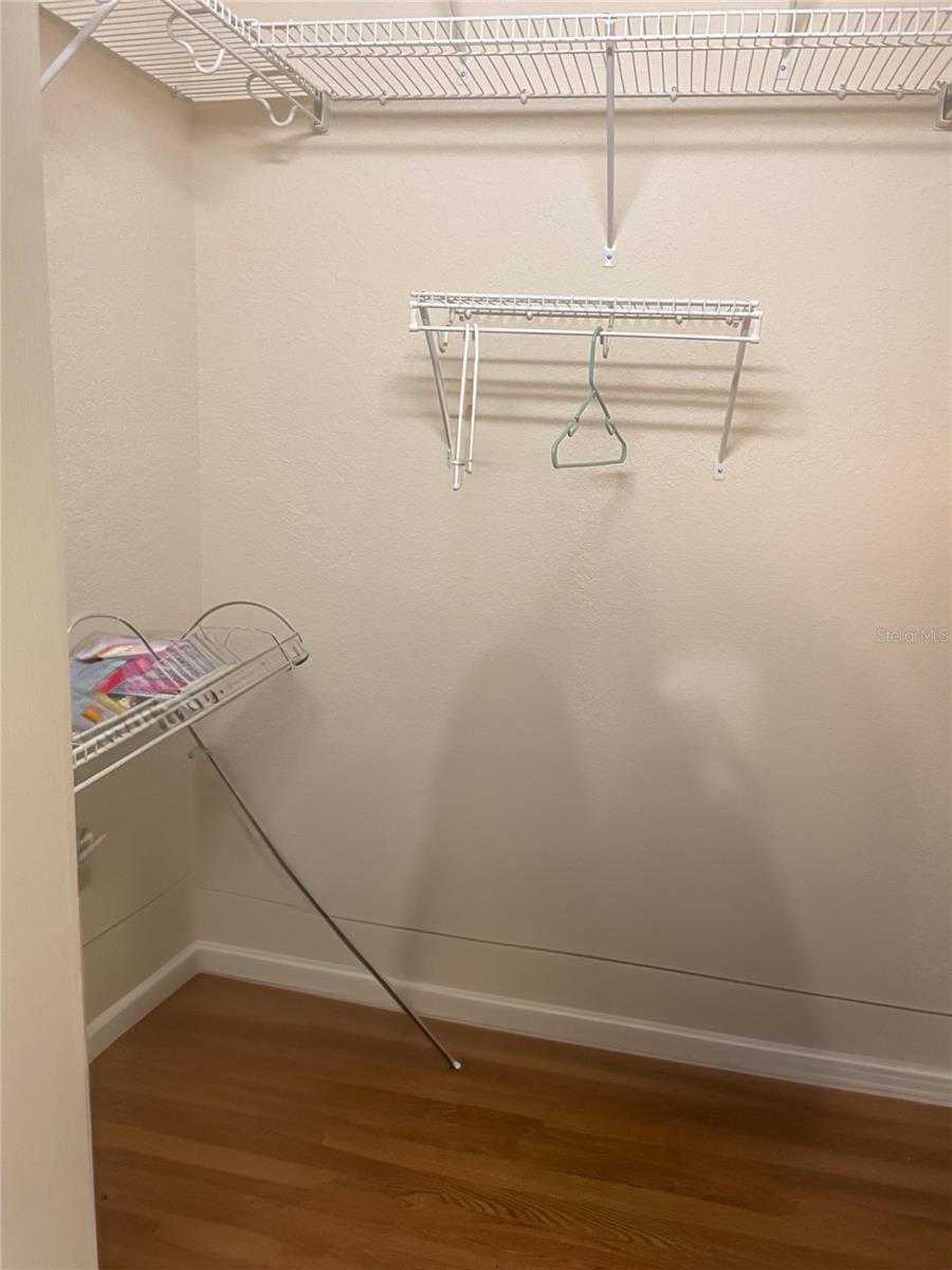 Listing photo id 13 for 7243 Bahama Swallow Avenue