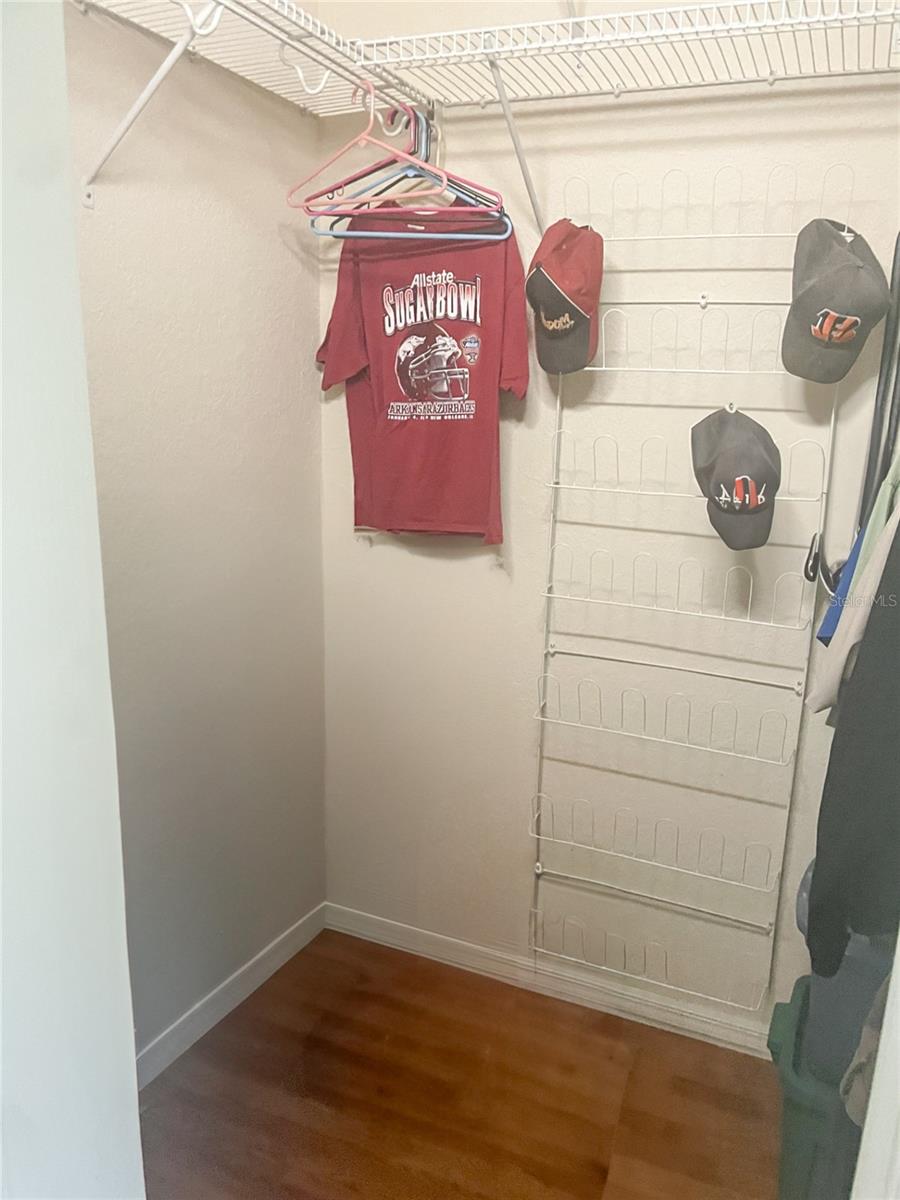 Listing photo id 14 for 7243 Bahama Swallow Avenue