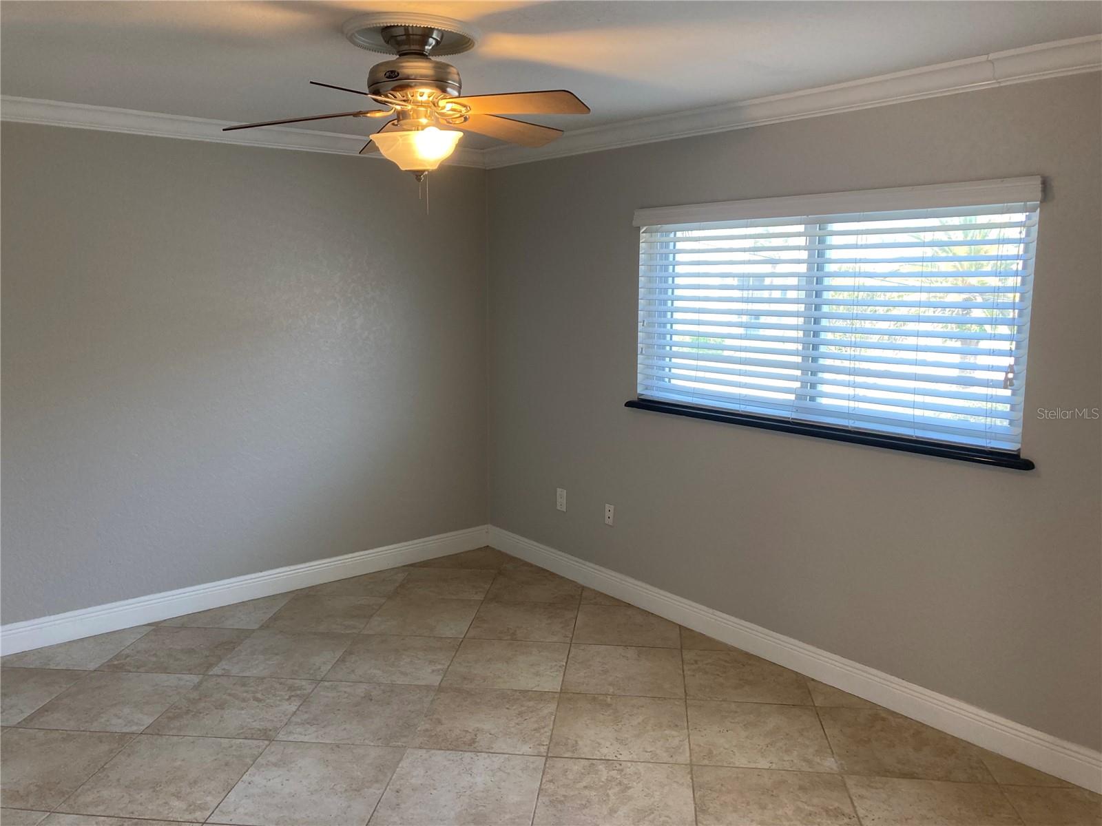 Image 7 of 13 For 11605 3rd Street E 201