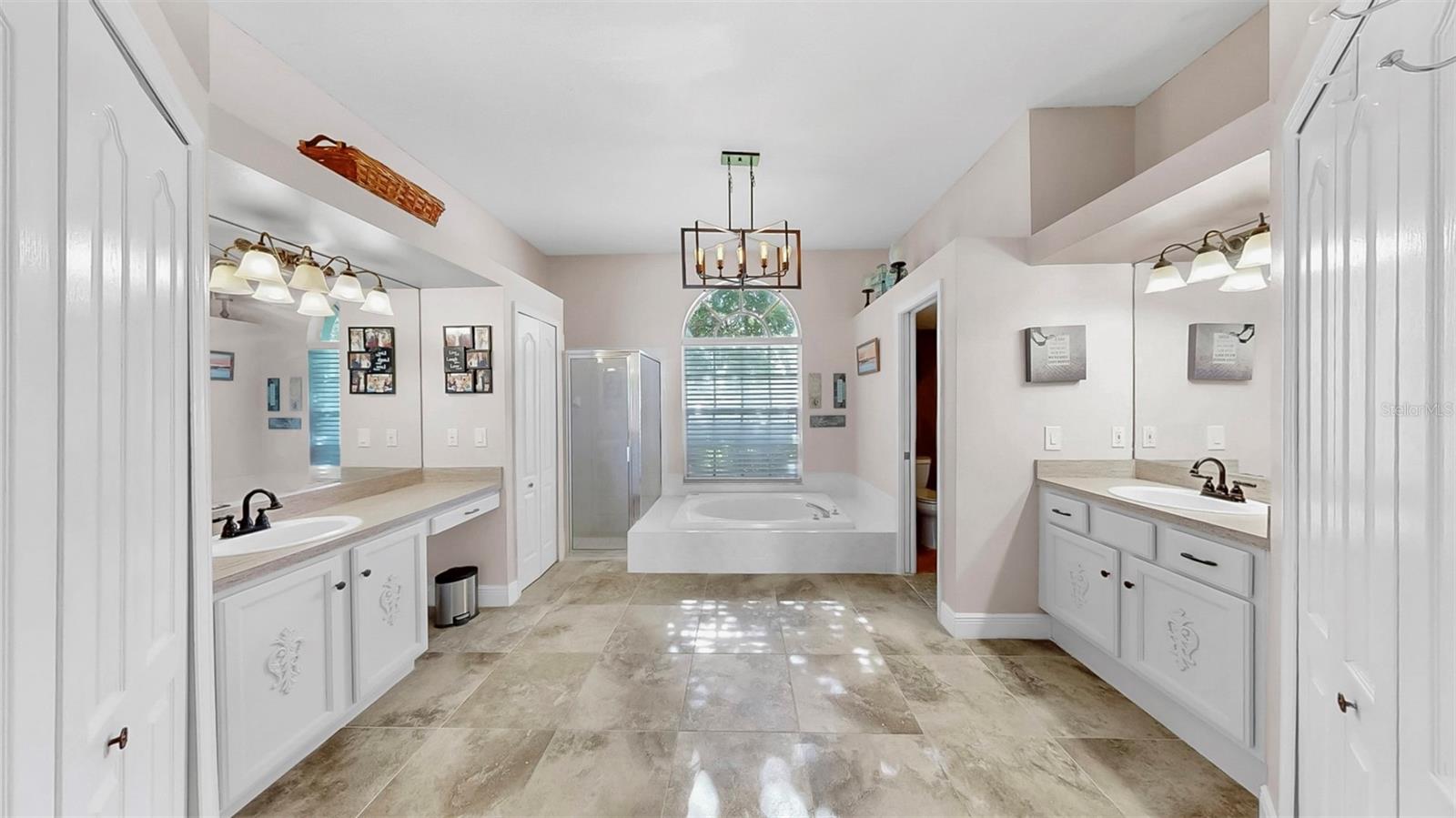 Image 21 of 30 For 4404 Castlebar Way
