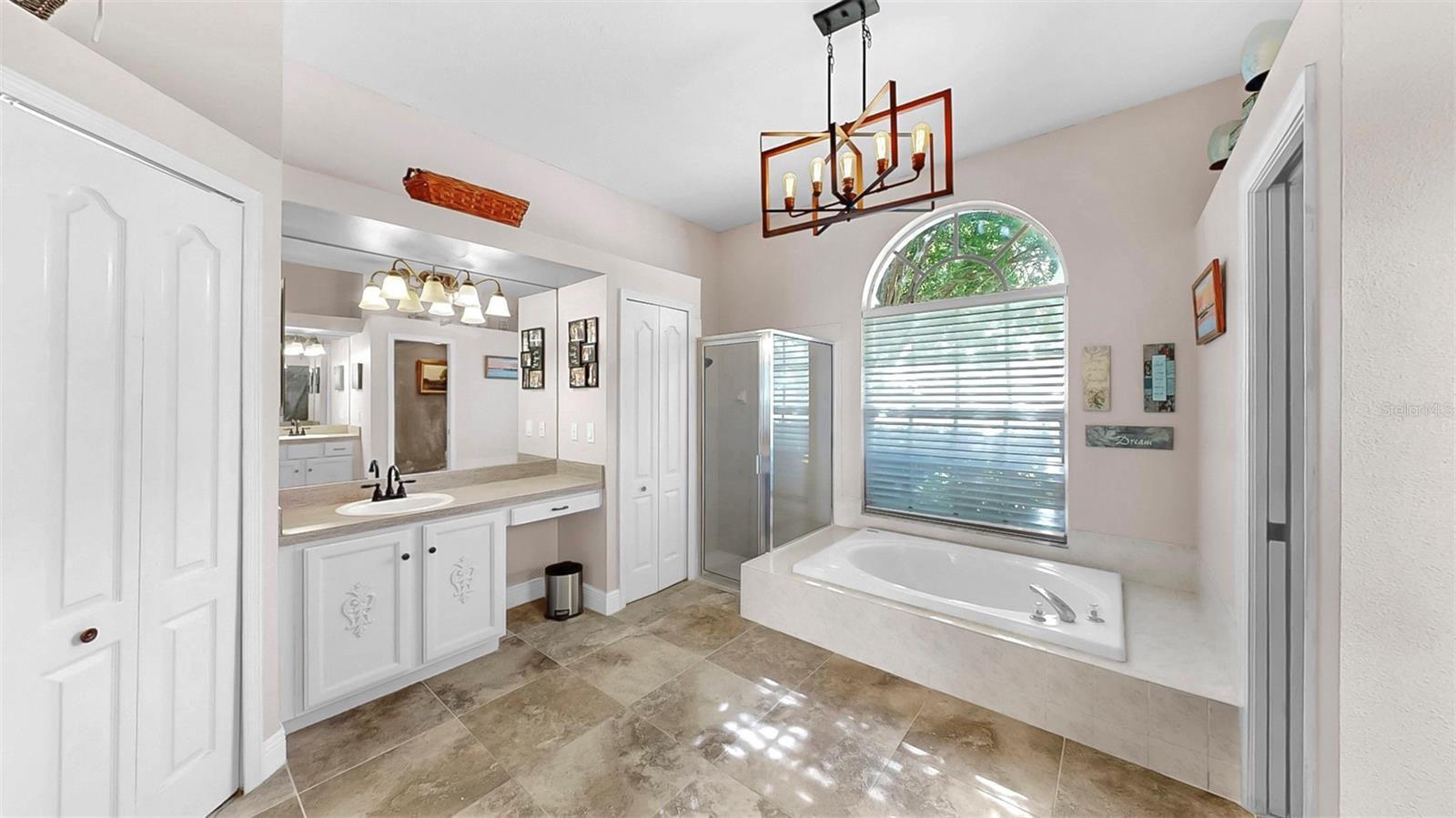 Image 22 of 30 For 4404 Castlebar Way