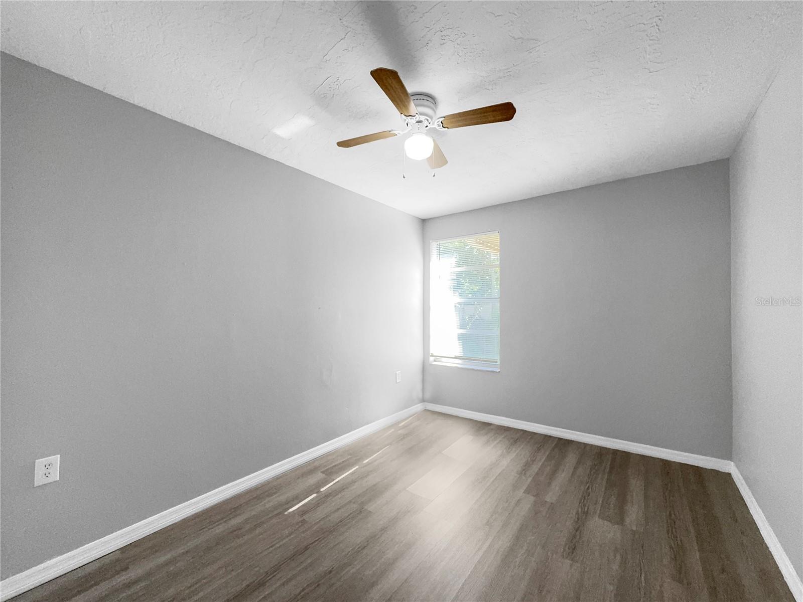 Image 13 of 16 For 928 Parkwood Drive