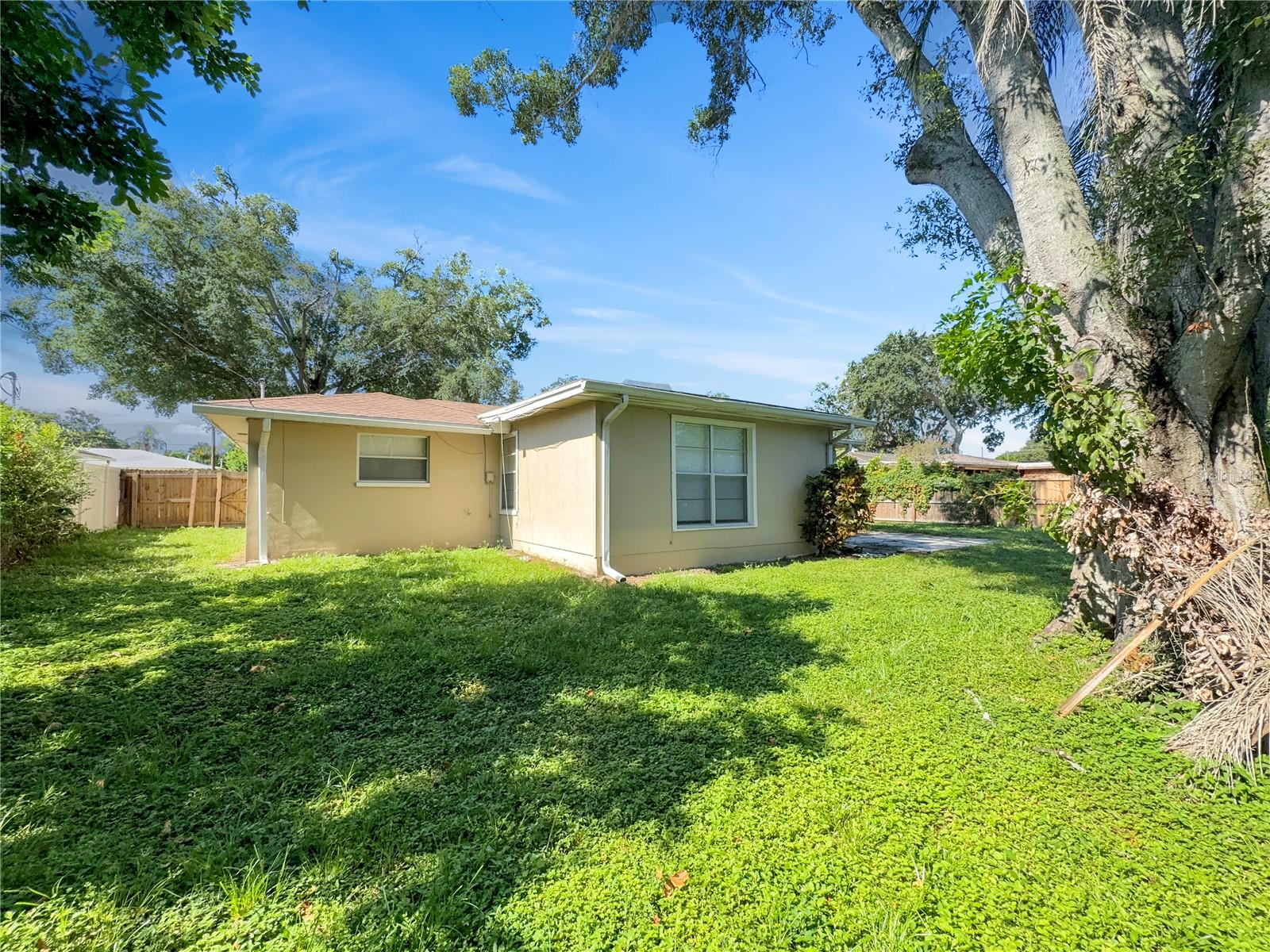 Image 15 of 16 For 928 Parkwood Drive