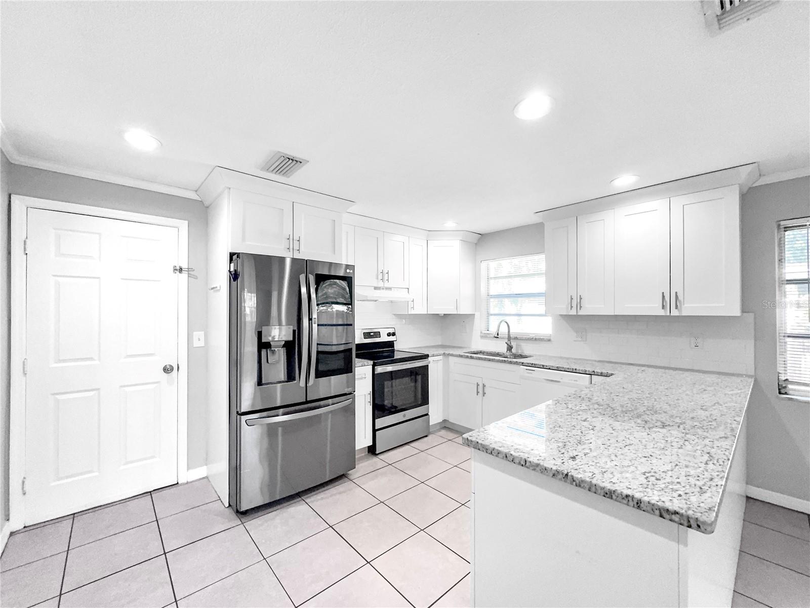 Image 4 of 16 For 928 Parkwood Drive