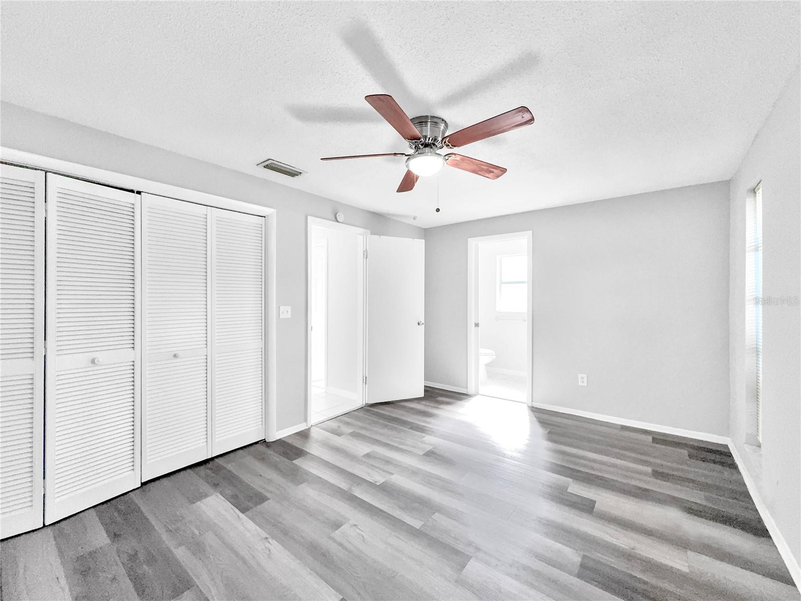 Image 8 of 16 For 928 Parkwood Drive